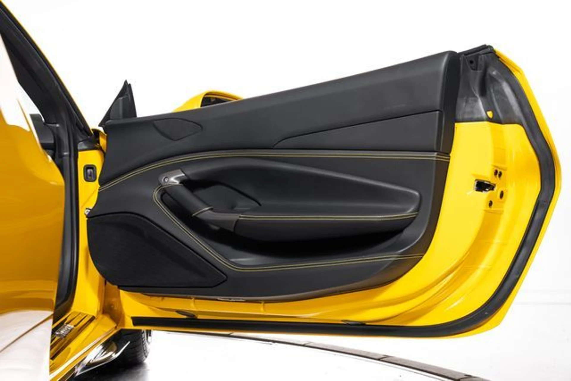 mph057_1893296118_81e9a8f09350cc5ae1bdf4be405f3b19x_e4d11d4d9e