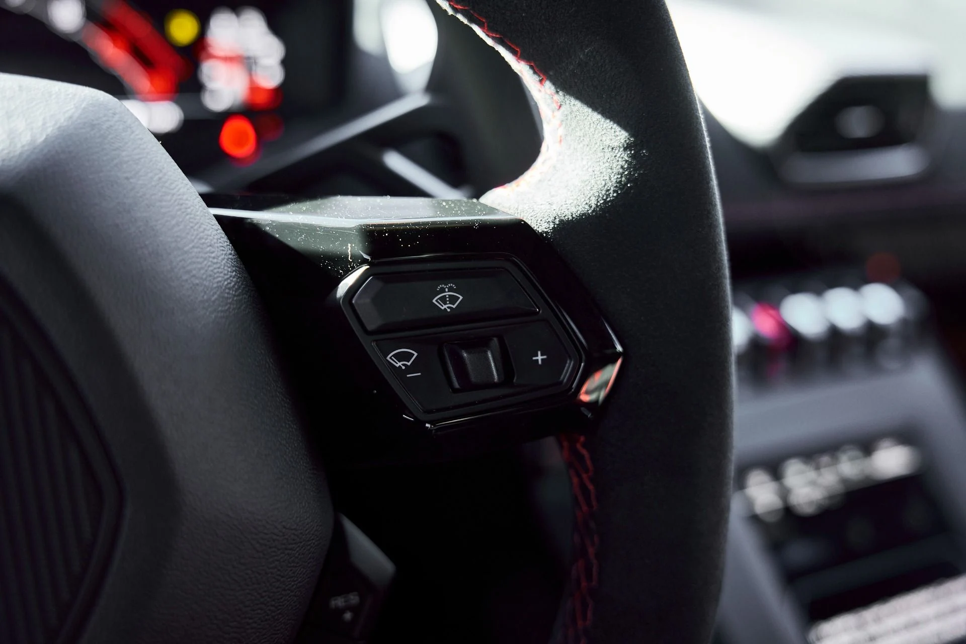 mph057_1898430245_Used_2023_Lamborghini_Huracan_STO_Base_1771381316_78023bdf1d