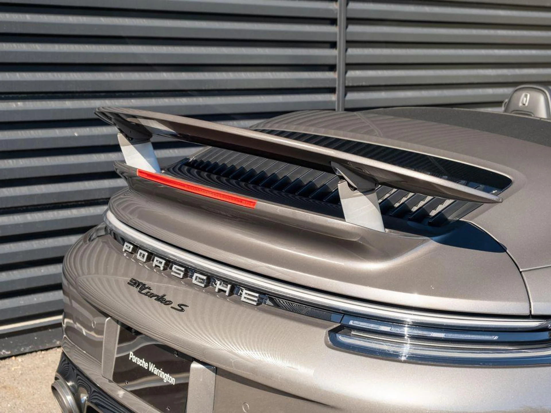 mph057_1920035667_L_qe_Y_Cz_Ao_V00_E6o_C4_Ik84_Bk_Lt_Ic_d4a5f62b2d