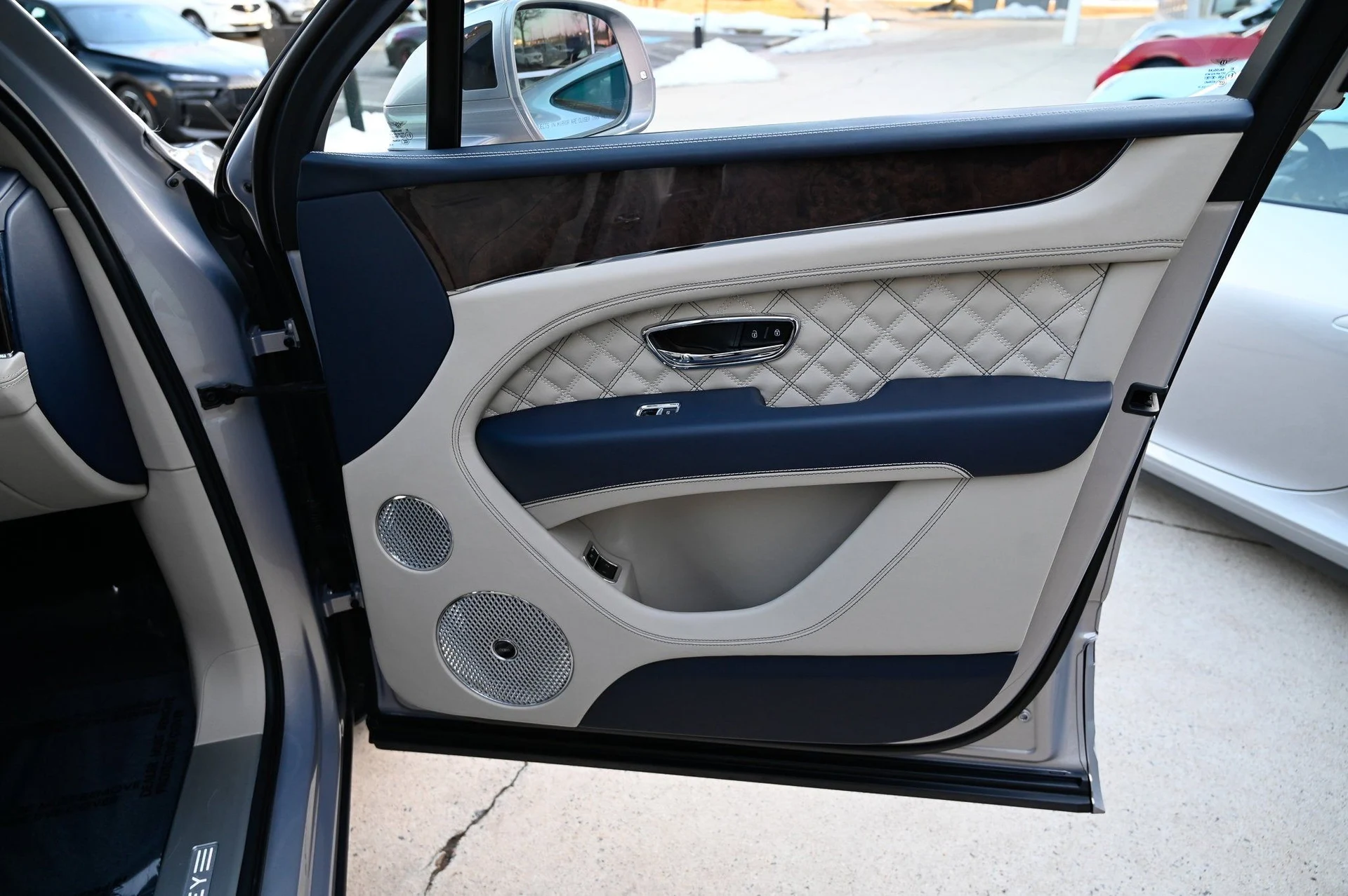 mph057_193466972_87fd44f98f5a43fe86f211461f885f6e_8db00b4e34