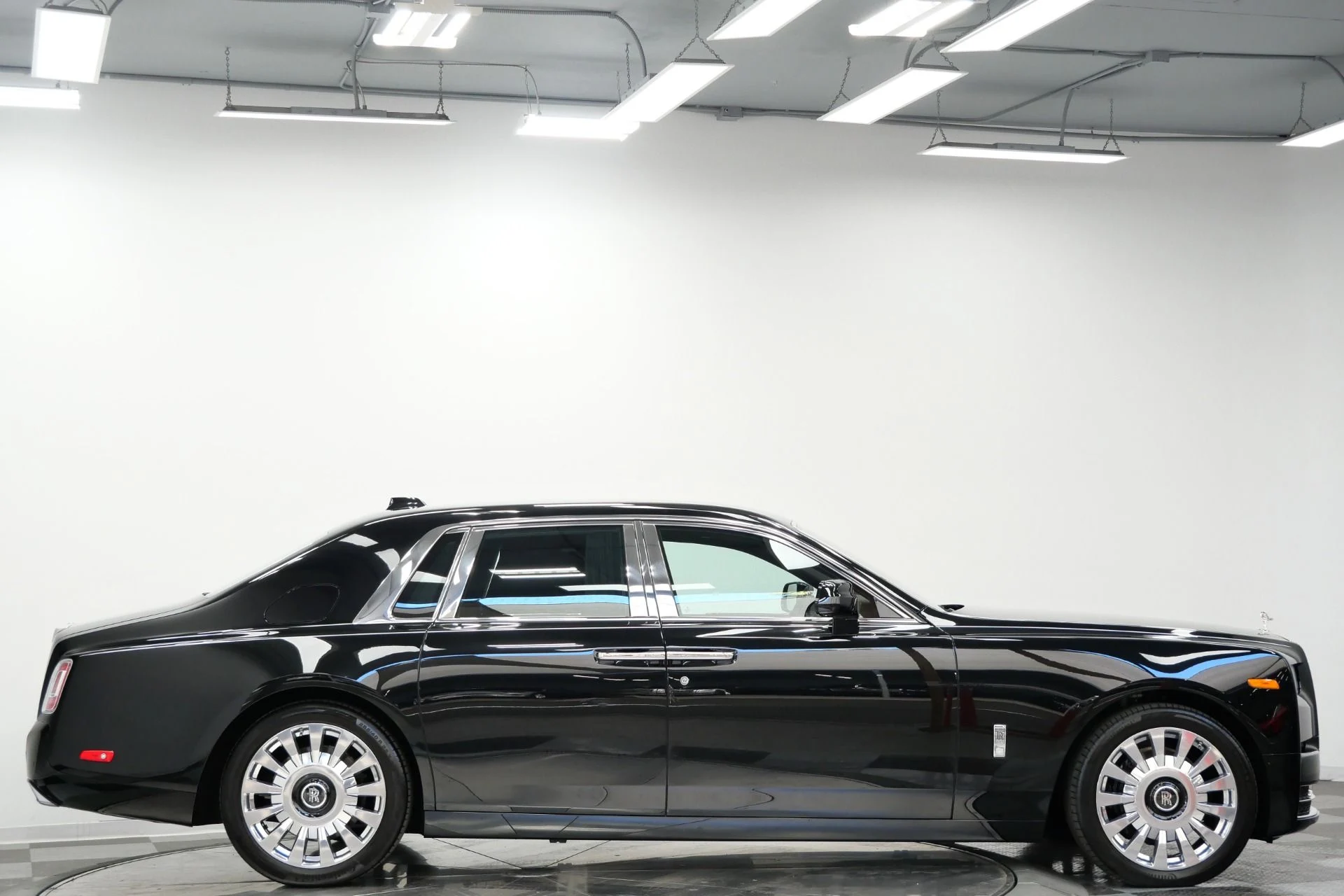 mph057_1955273720_Used_2019_Rolls_Royce_Phantom_The_Phantom_Package_Very_Low_Miles_Bespoke_Audio_1791821565_909aa9b019