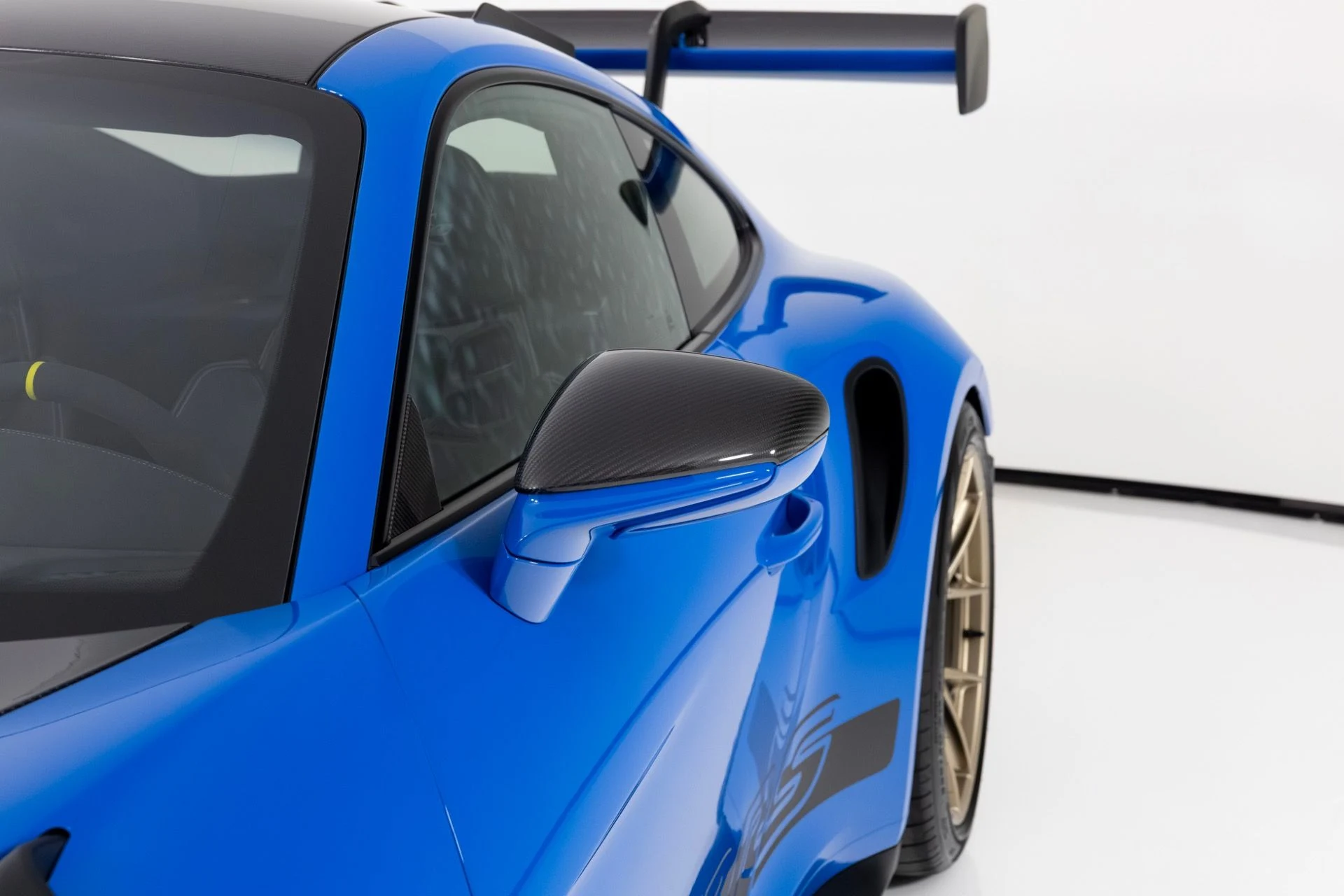 mph057_1990276231_Used_2025_Porsche_911_GT_3_RS_1765482759_7b31d339c8