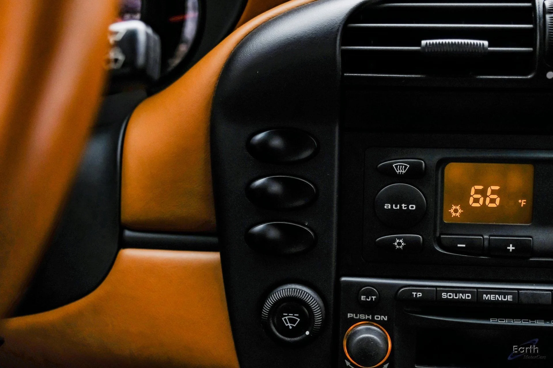 mph057_2003984493_1a90ee8beb9efdee1d36cca4ca89bf9fx_f0b93f6b51