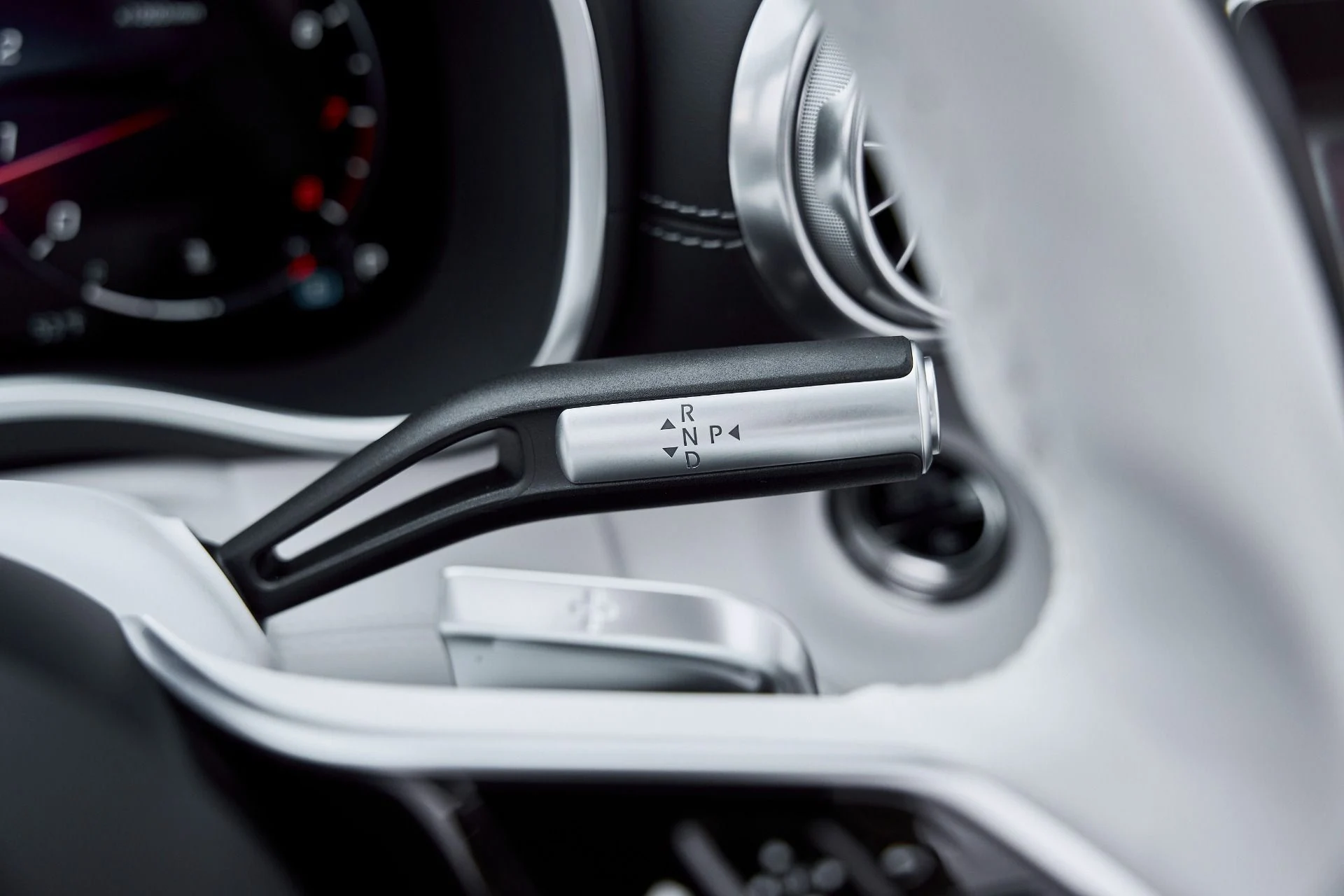 mph057_2030098198_Used_2026_Mercedes_Benz_SL_Class_Maybach_SL_680_1767218168_75e6883187