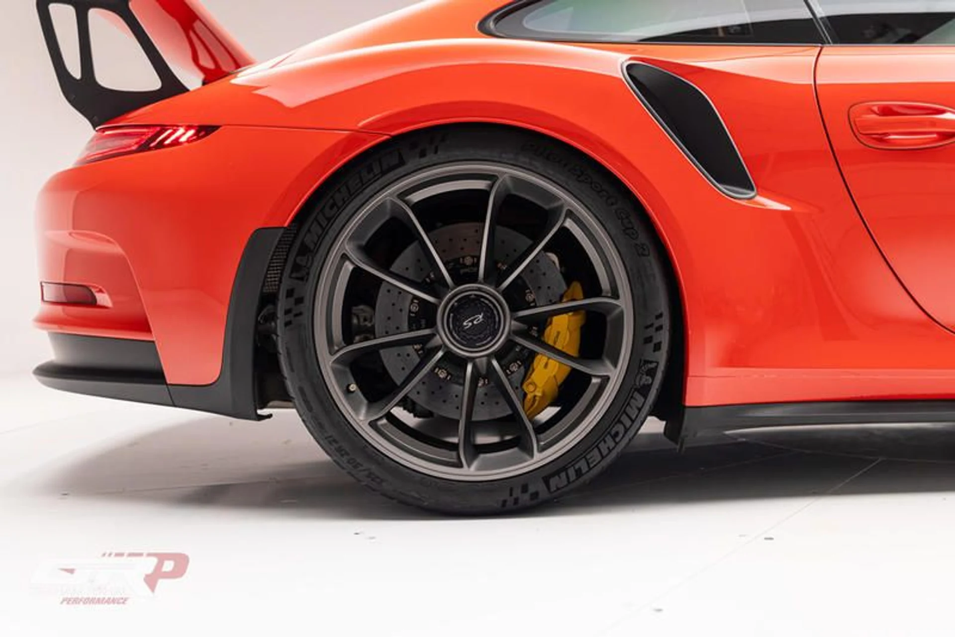 mph057_2052862514_1_F67_EB_4_A_80_DE_40_D2_8_BDC_8_D9_EC_9_E95_B66_2748c3b5f6