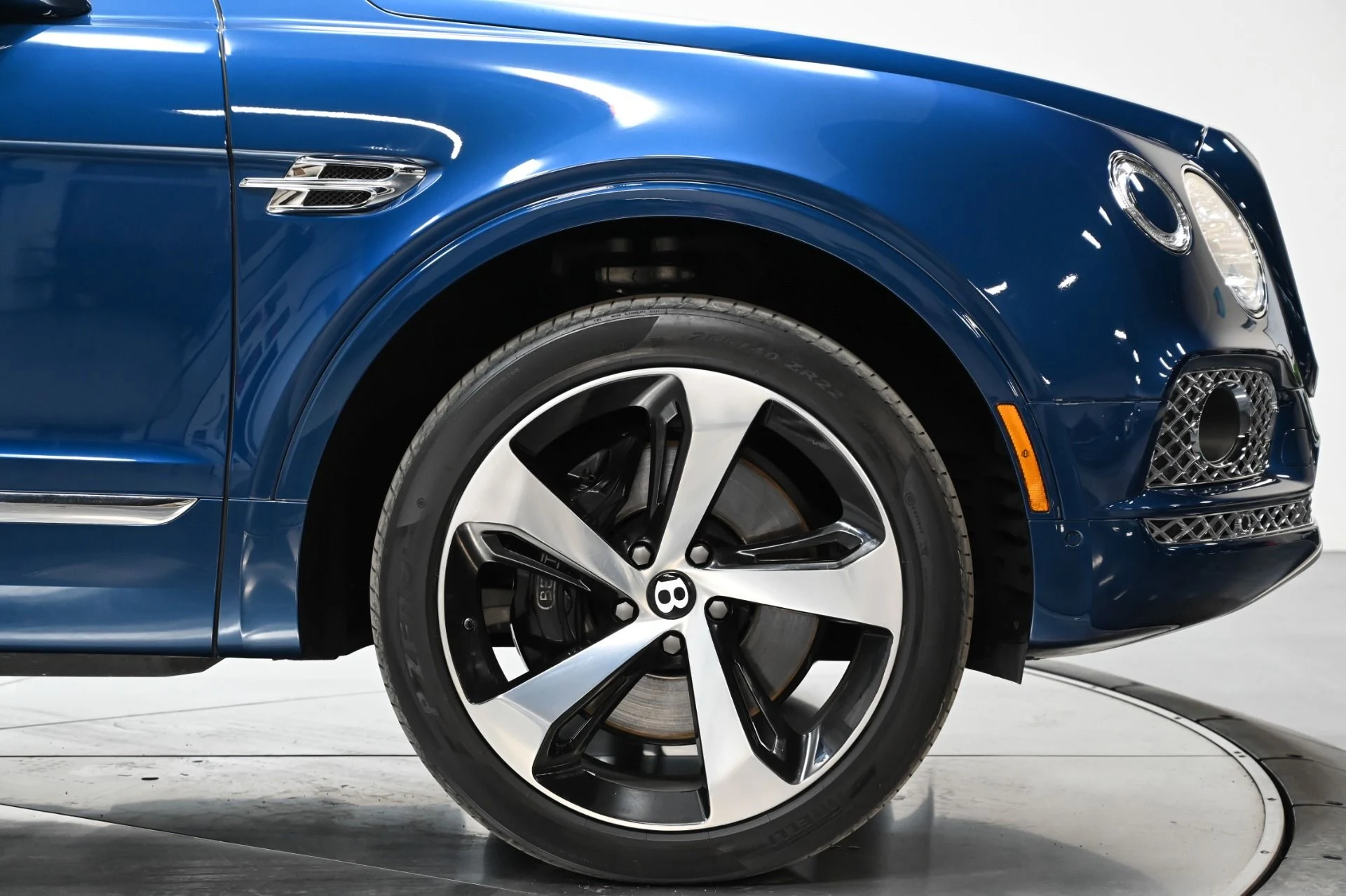 mph057_2058341891_Used_2018_Bentley_Bentayga_W12_1749249697_a178328c0e