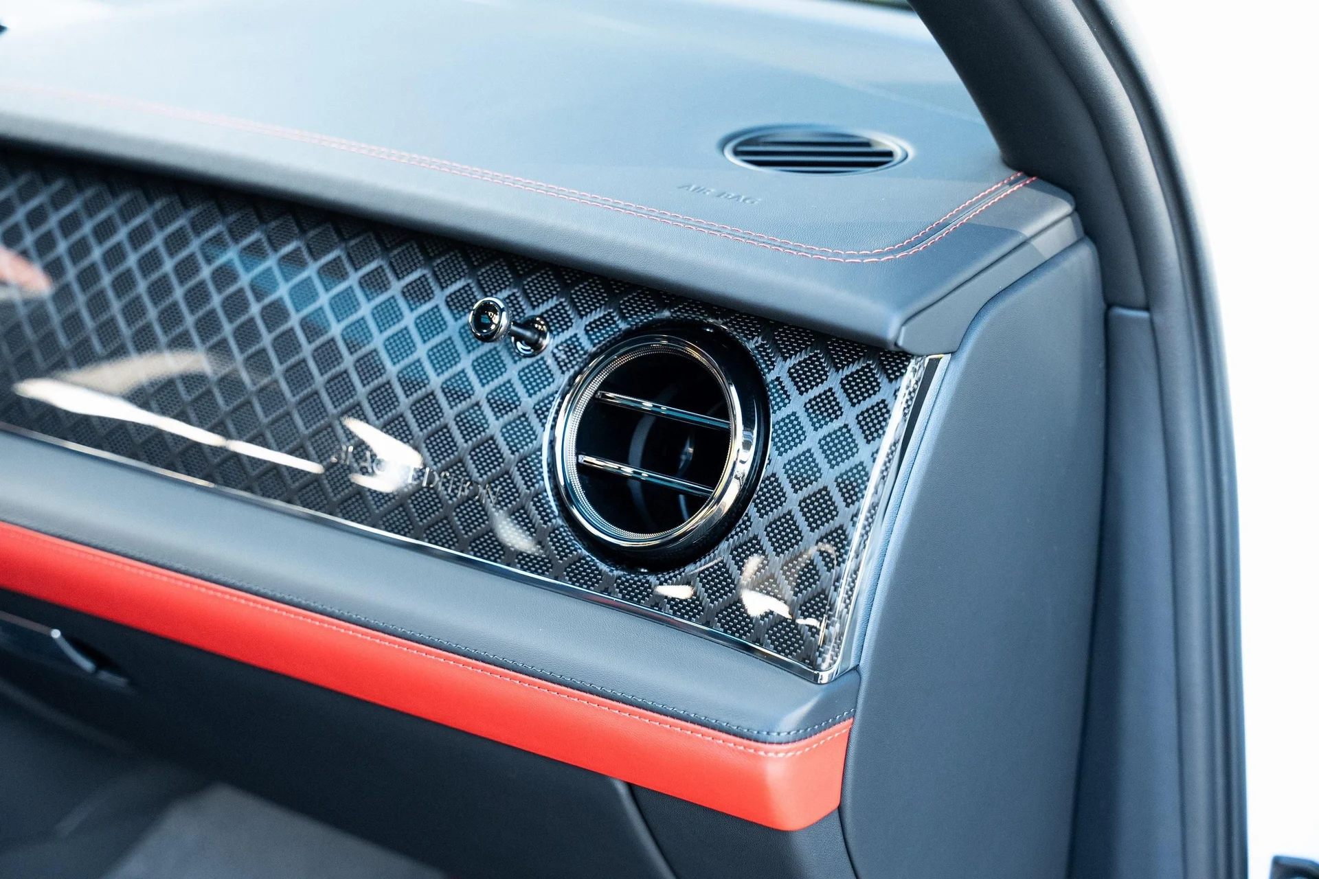 mph057_207751704_389622357_677365352b7a94b33fd41a04_0434d9f72c