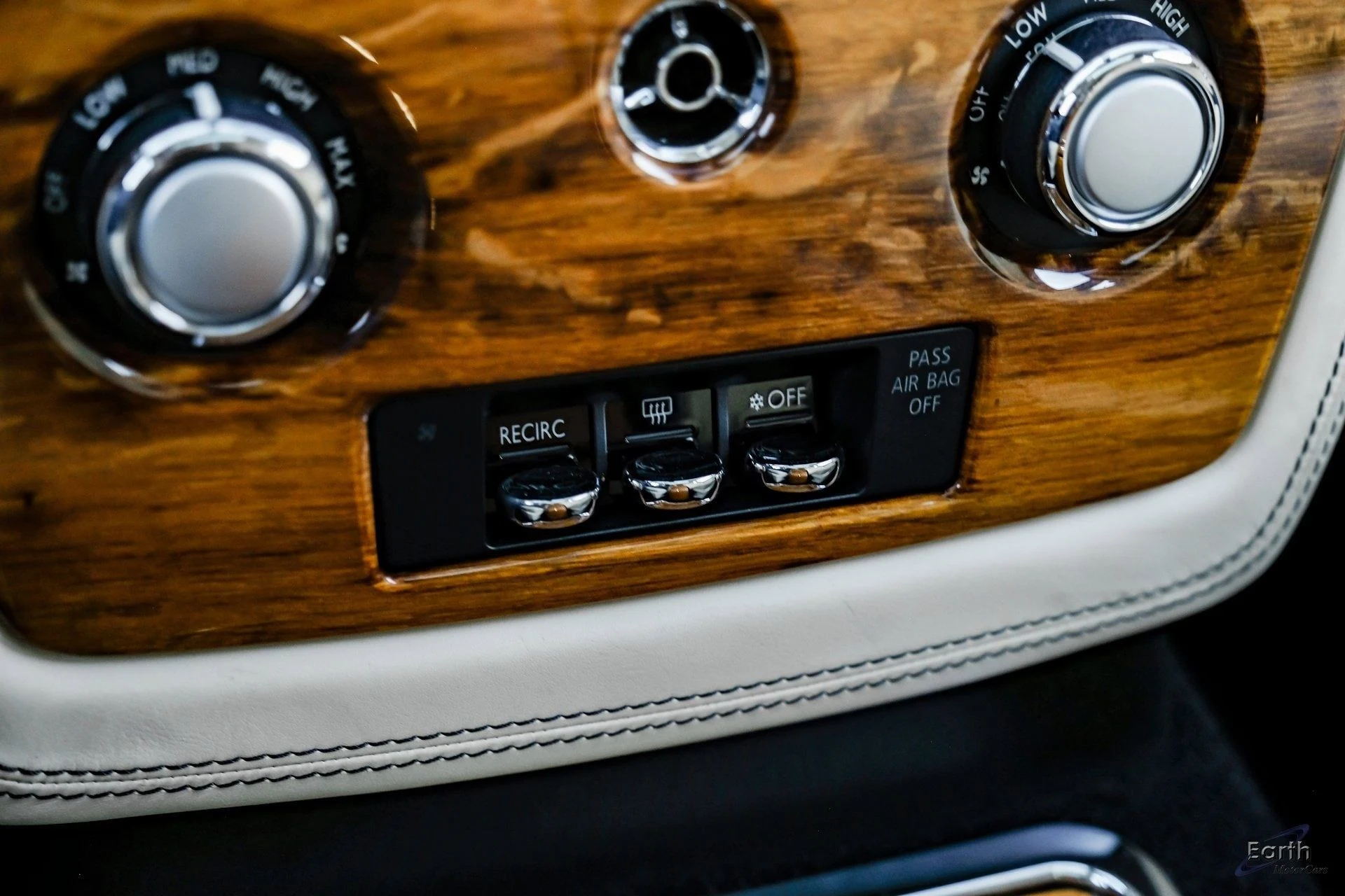 mph057_20945879_ced029a9558bc31ed3e1e284dec5a36bx_f8acb23351