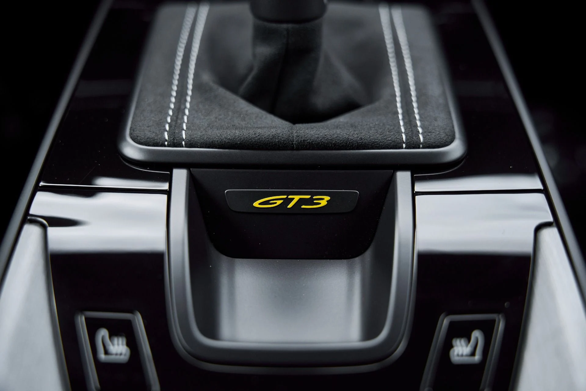 mph057_2096010443_Used_2025_Porsche_911_GT_3_1766797683_9803224e1b