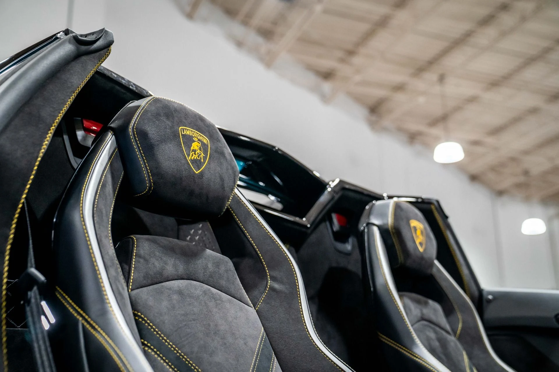 mph057_2107761175_Used_2022_Lamborghini_Aventador_LP_780_4_Ultimae_BLU_GLUACO_F1_Brilliant_Exhaust_1766165841_815cf0bc65