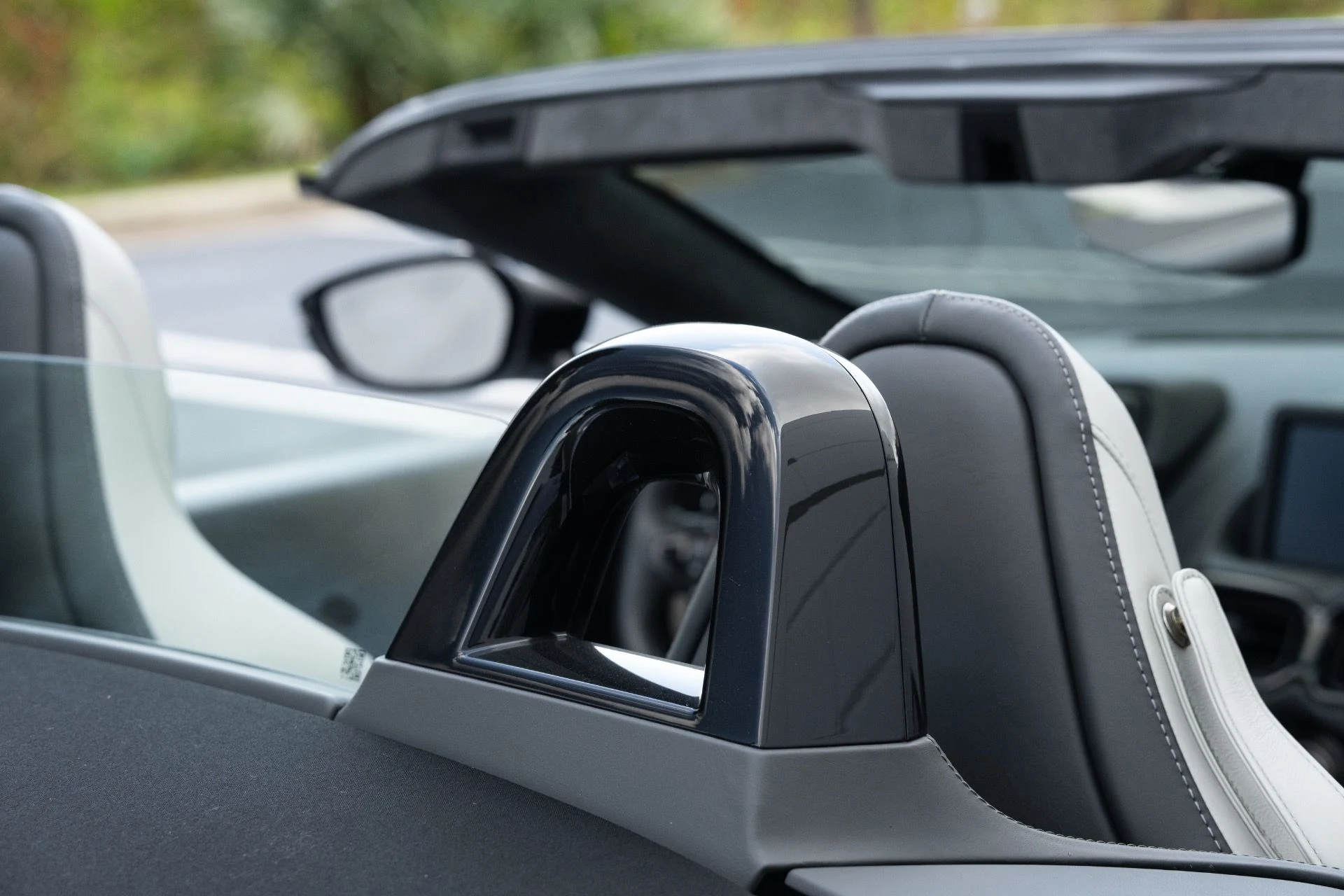 mph057_2146673796_Used_2023_Aston_Martin_Vantage_V8_1773336980_0b6e08b940