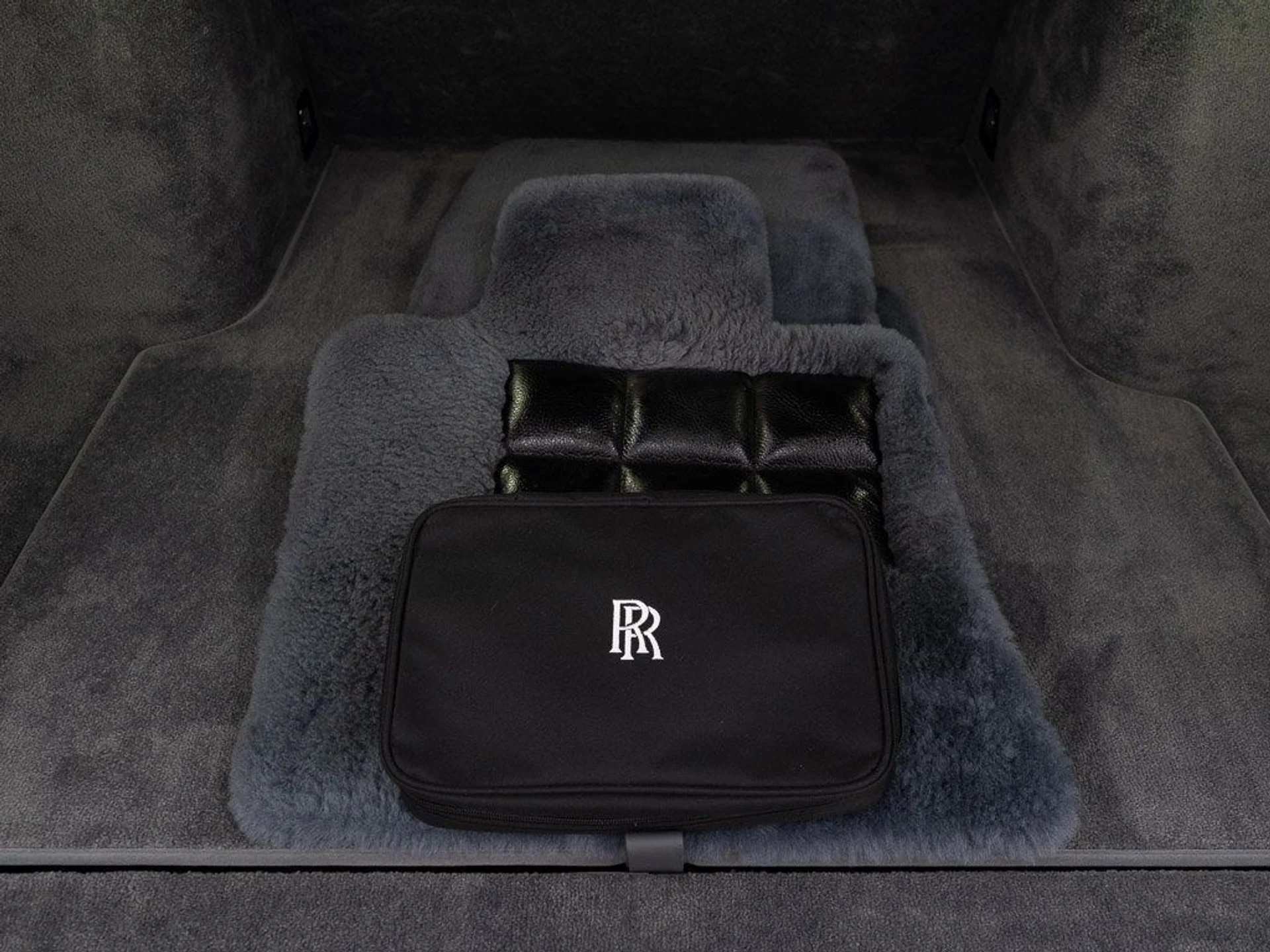 mph057_2165541971_abe5b0ae2afeeefe9c7672a7dda3925d_9c4cb1634f