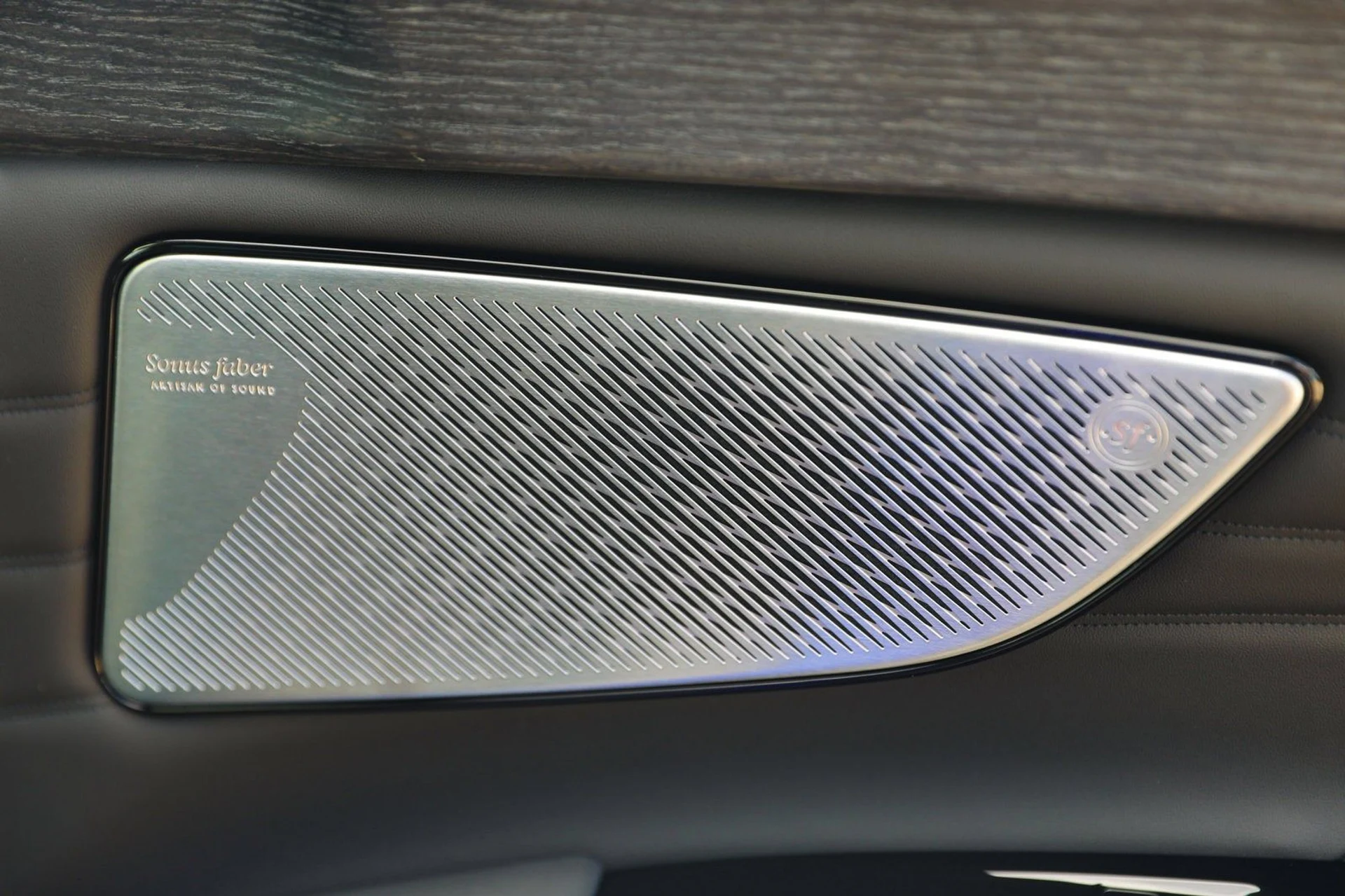 mph057_2188164249_fc9715c707fc493bb619f5903917fb5f_76647ec0ac