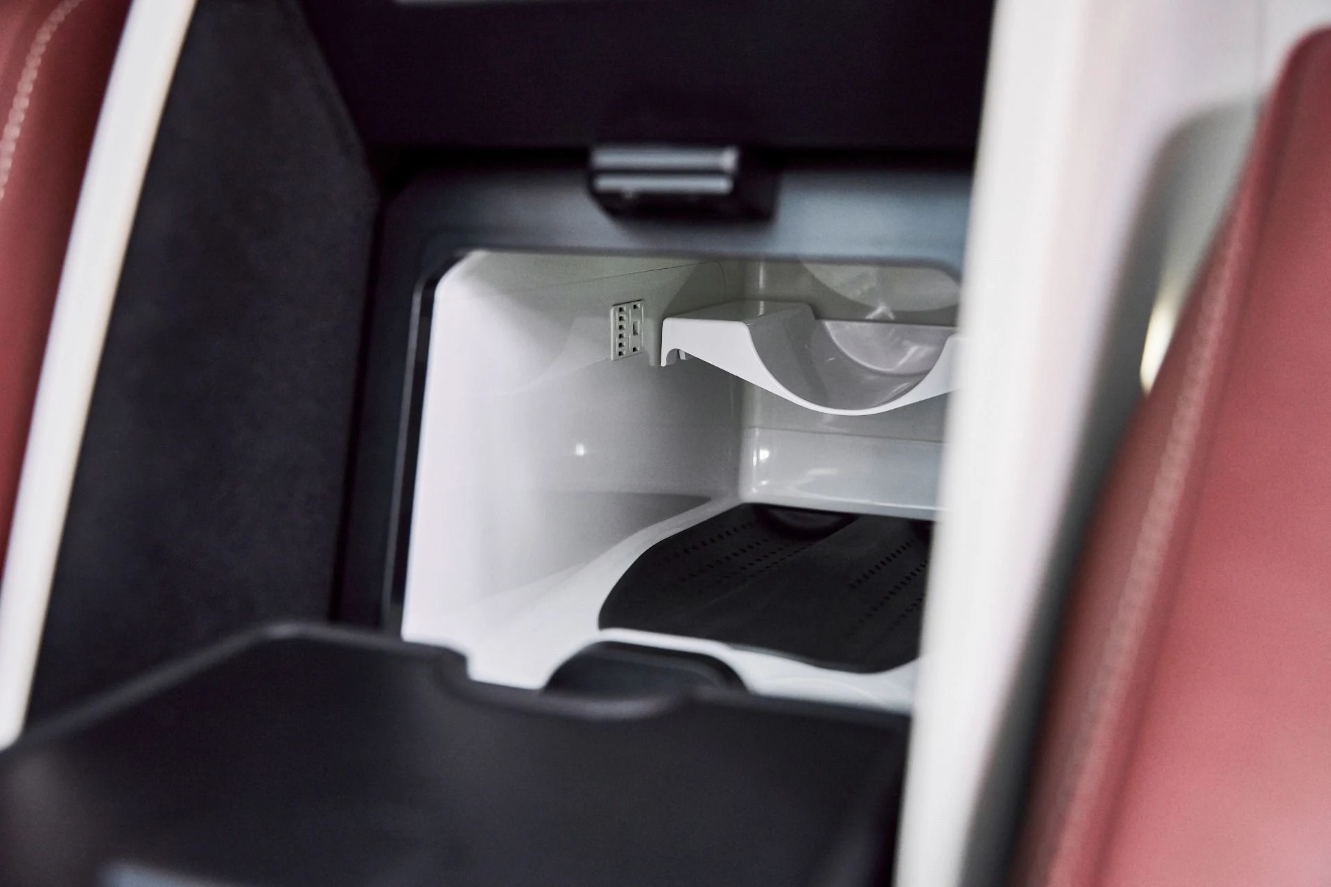 mph057_2188558007_Used_2022_Mercedes_Benz_GLS_Maybach_GLS_600_1769655670_059afc892f