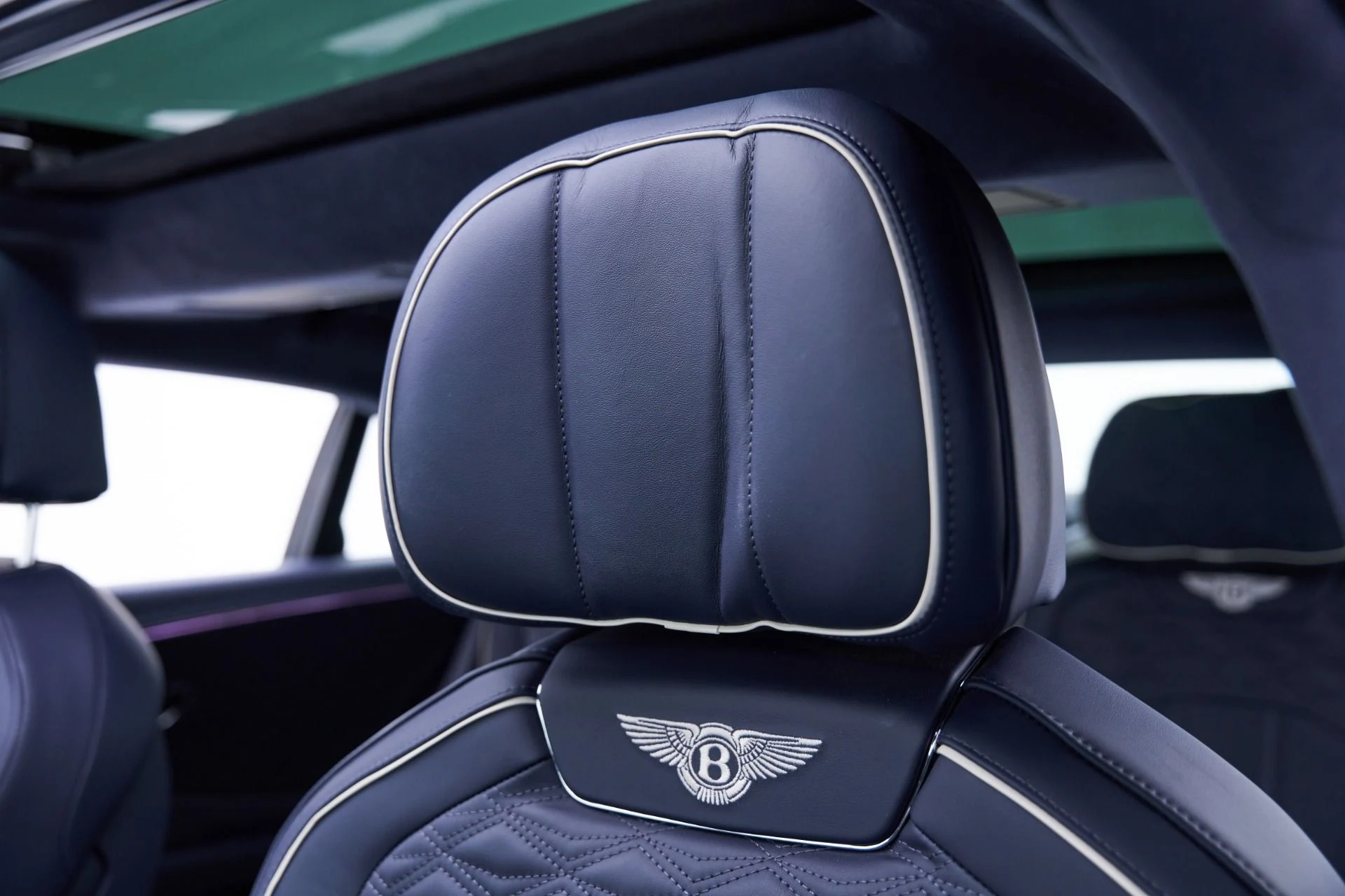 mph057_2249631431_Used_2025_Bentley_Flying_Spur_Speed_1792601286_0407fd5a17
