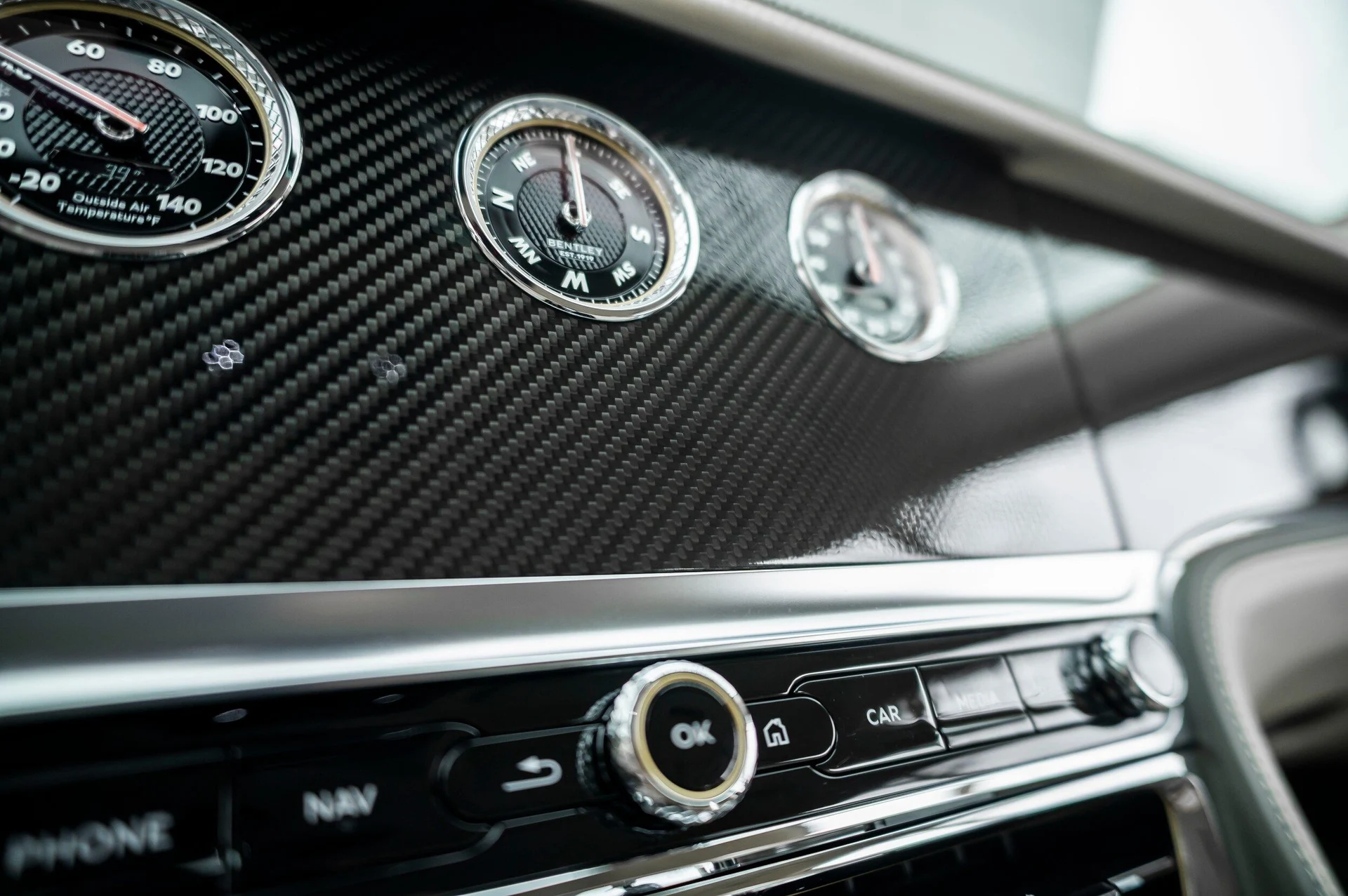 mph057_2250213321_1ebc58830ec7485893f8d8ed9cca497f_7007940017