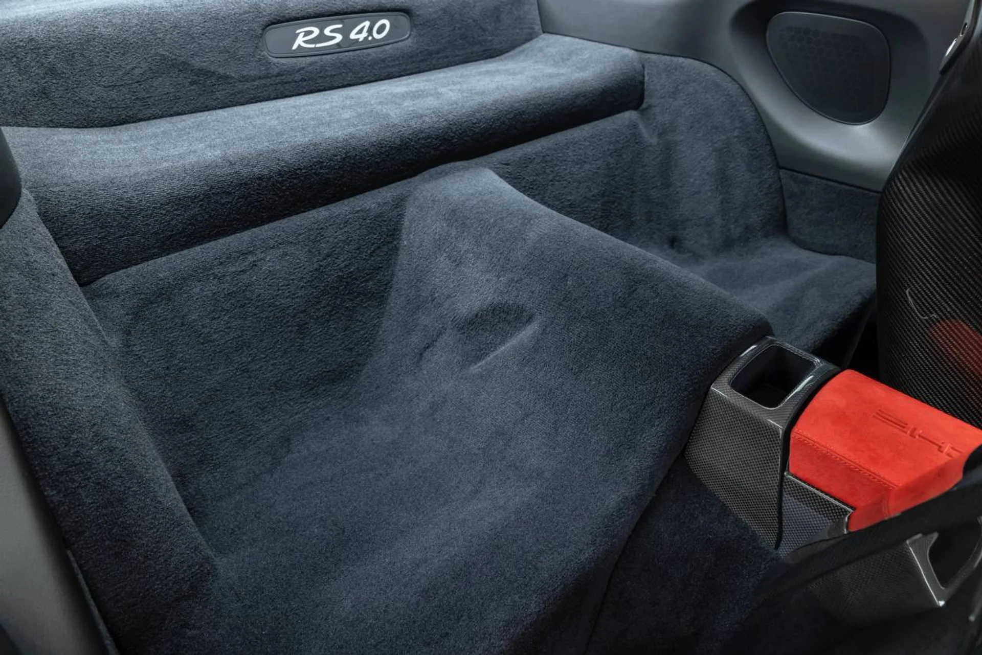 mph057_2251878499_1280_eb7881858c