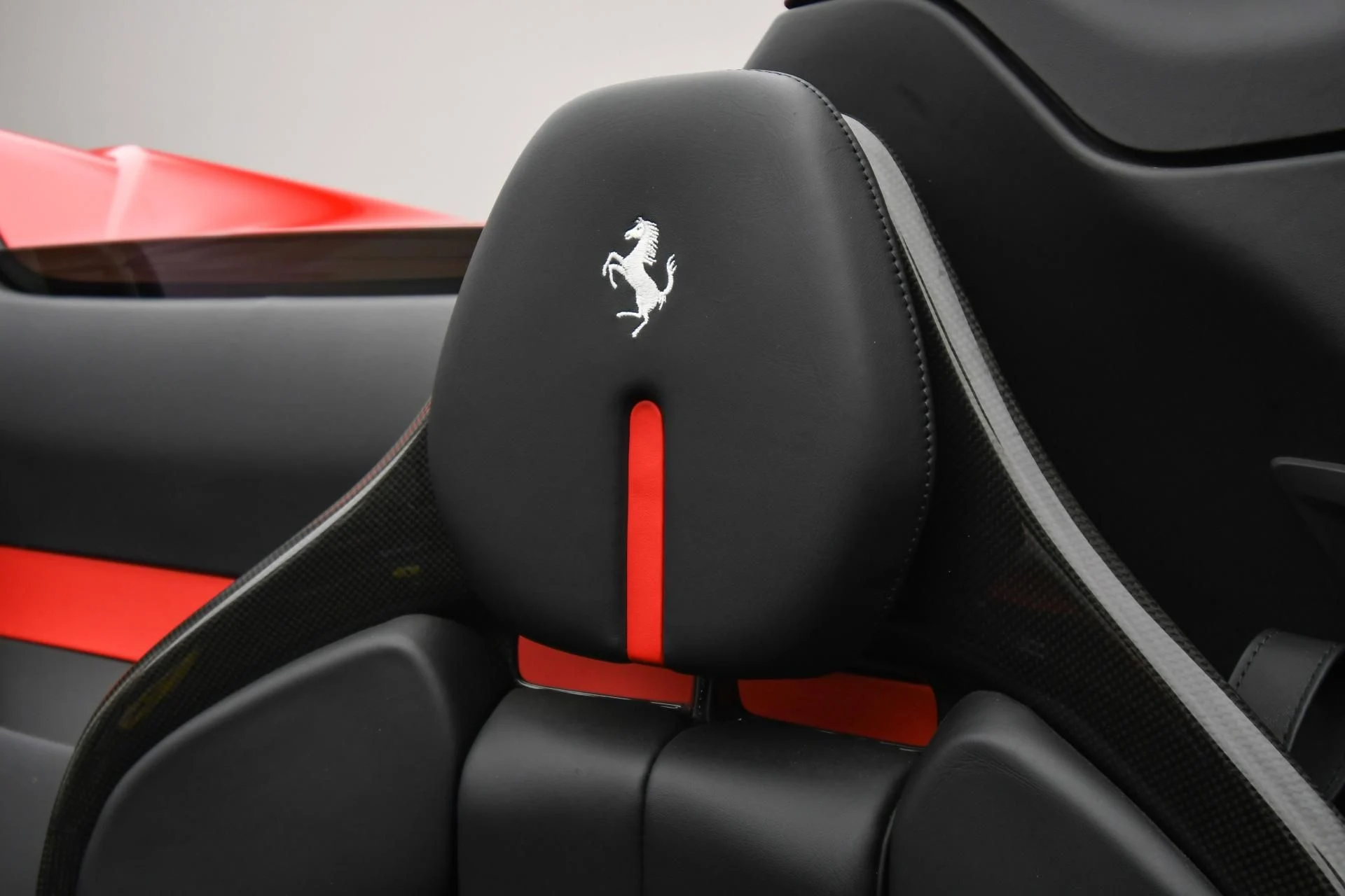 mph057_2253444598_Used_2022_Ferrari_SF_90_Spider_1753776271_885492305f
