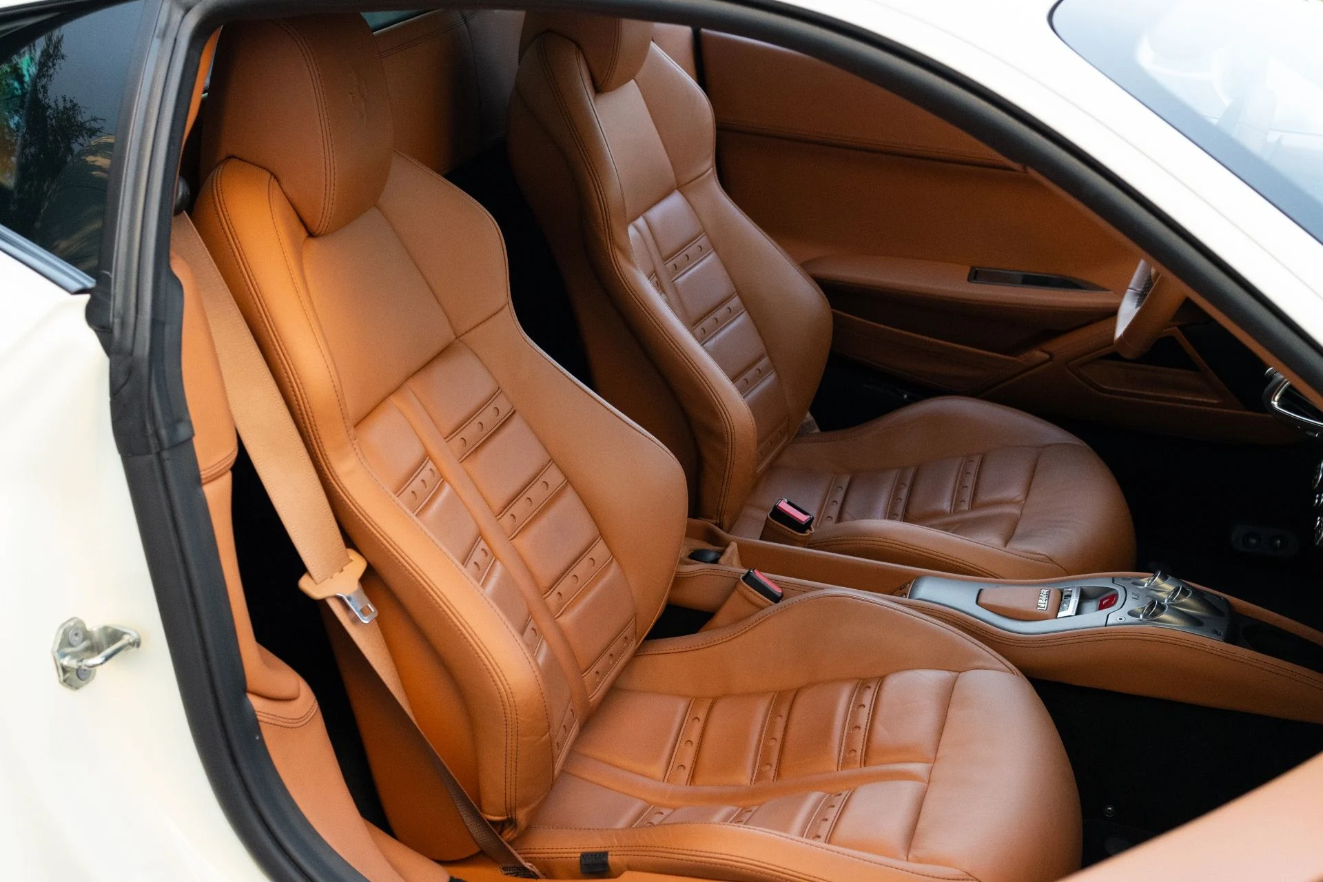 mph057_2256327637_Used_2011_Ferrari_458_Italia_1767072151_dc0cd24837