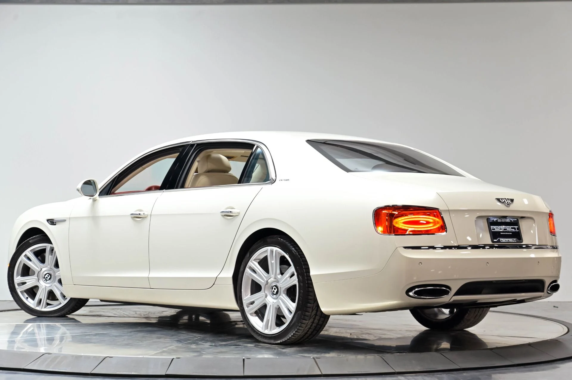 mph057_2257588875_Used_2016_Bentley_Flying_Spur_W12_1779838751_69cfafd5dc