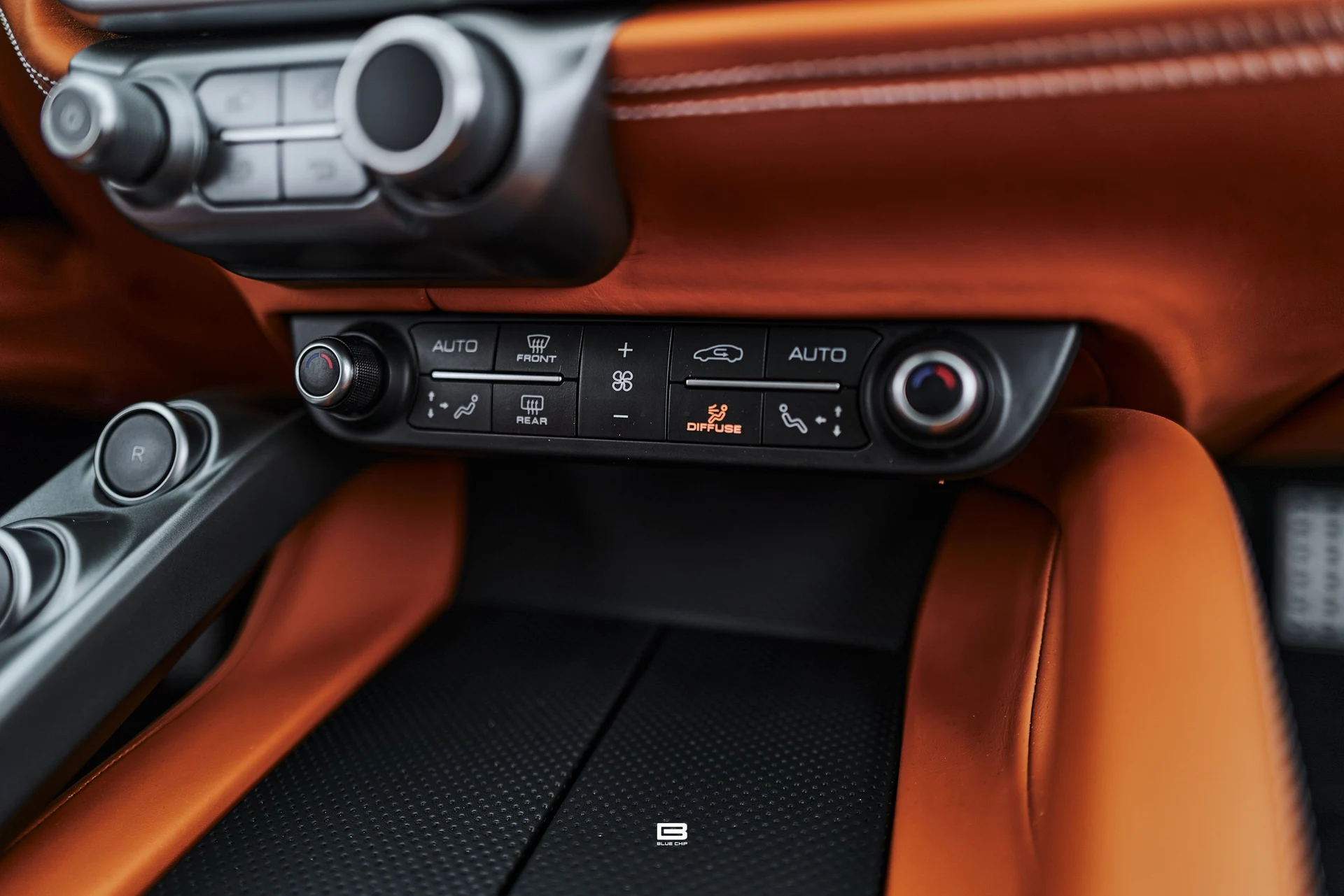 mph057_2289272293_69e2a49b34ea0323391de0fc_L1220590_96782c06b2