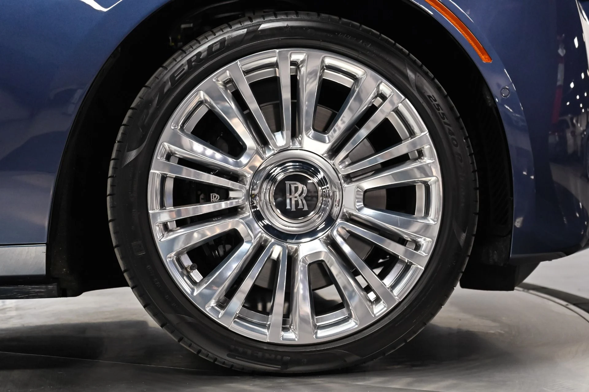 mph057_2295575078_Used_2021_Rolls_Royce_Ghost_Base_1788893206_7c31d0b3b0