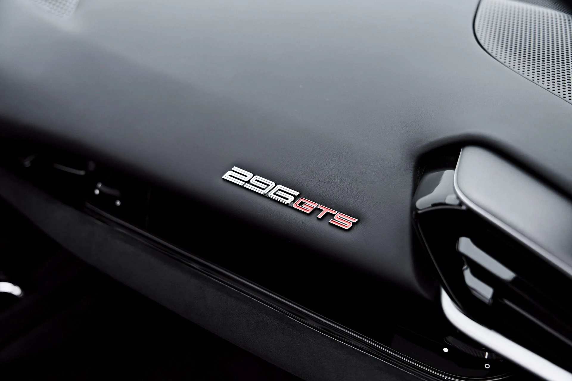 mph057_2298570524_Used_2024_Ferrari_296_GTS_1787614495_06565e60d7