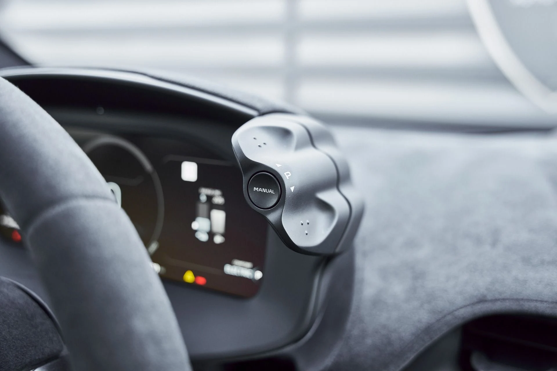 mph057_2315411581_Used_2023_Mc_Laren_Artura_1773773960_68c1131955