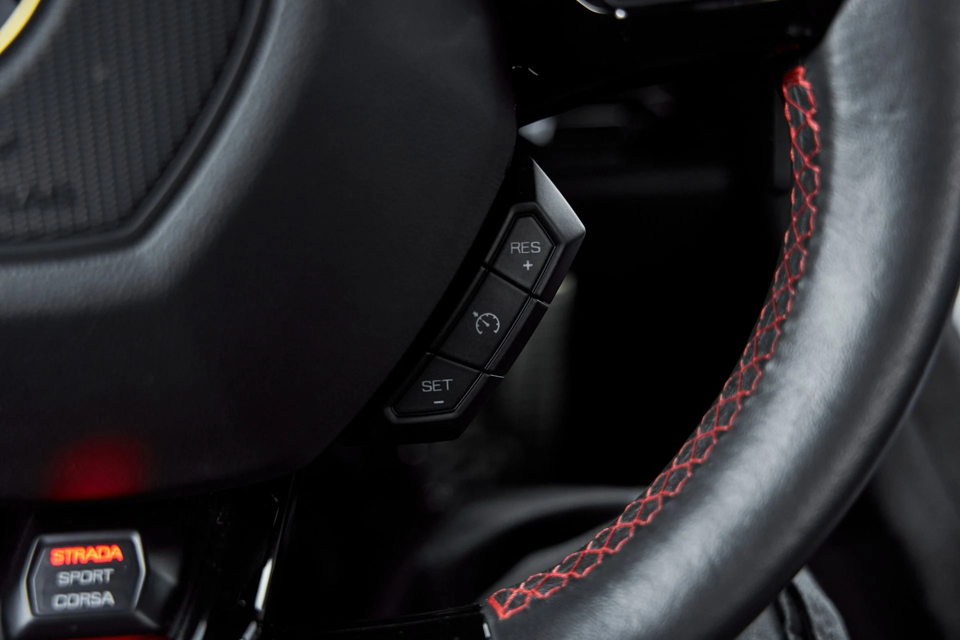 mph057_24035601_Used_2023_Lamborghini_Huracan_Tecnica_Base_1766269098_d8634c7e30