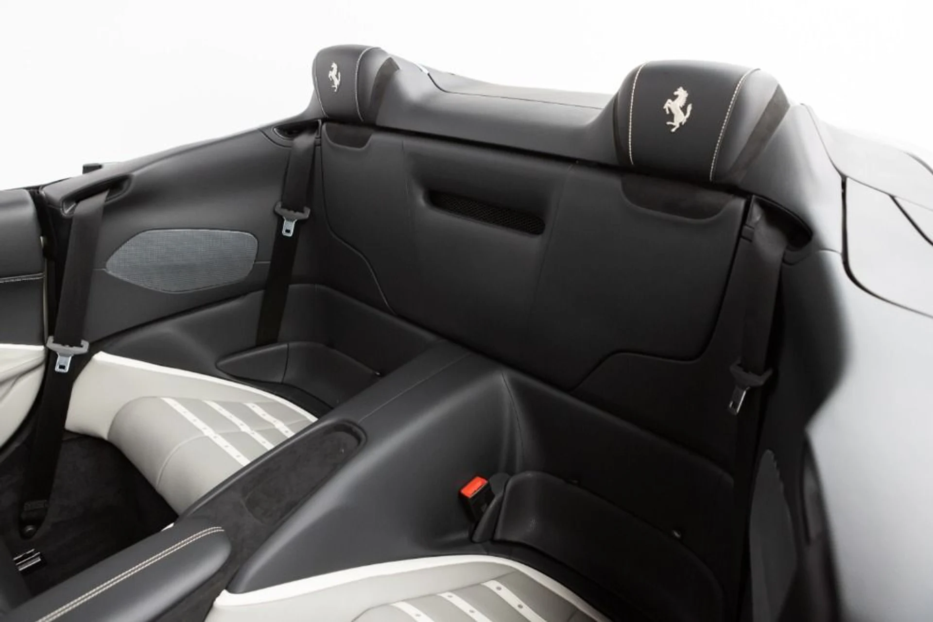 mph057_2410342911_Used_2024_Ferrari_Roma_Spider_68615f7cf9