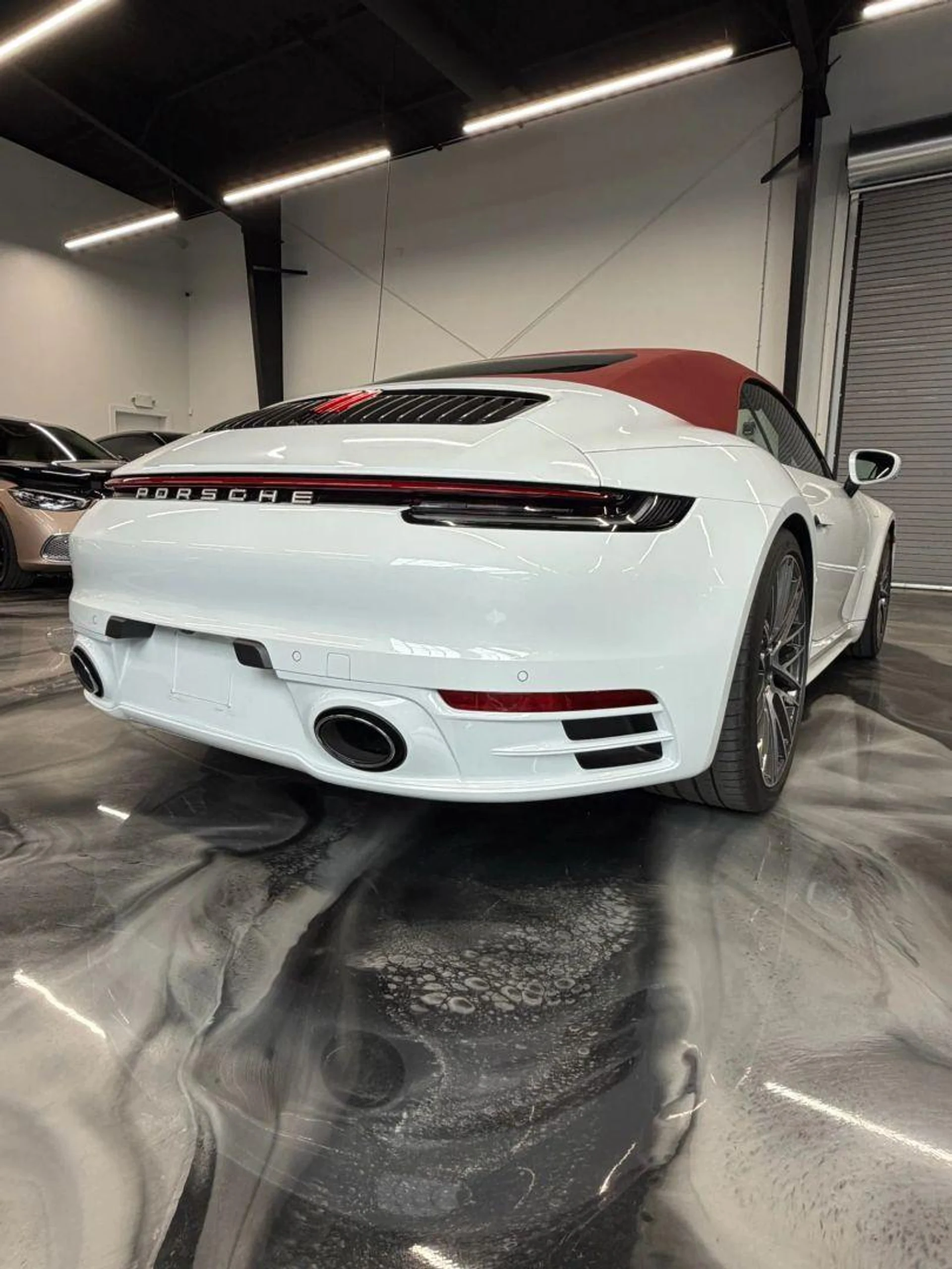 mph057_2425796045_Used_2022_Porsche_911_Carrera_Cabriolet_2_D_1786495219_4ced04ca49