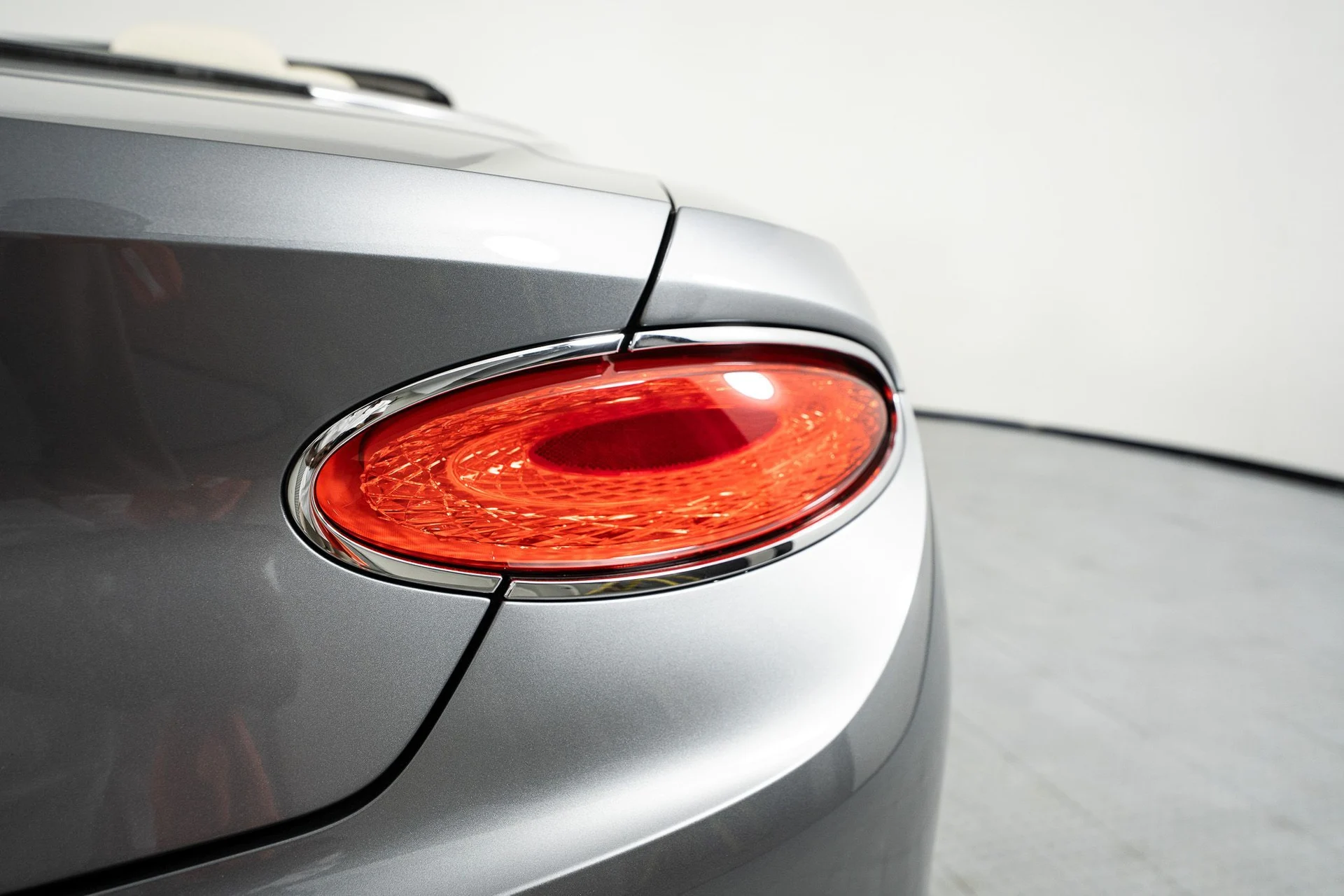 mph057_2456014810_e4c432a9_3377_43b8_ab1e_56a7d8e88c32_ae85ff9873