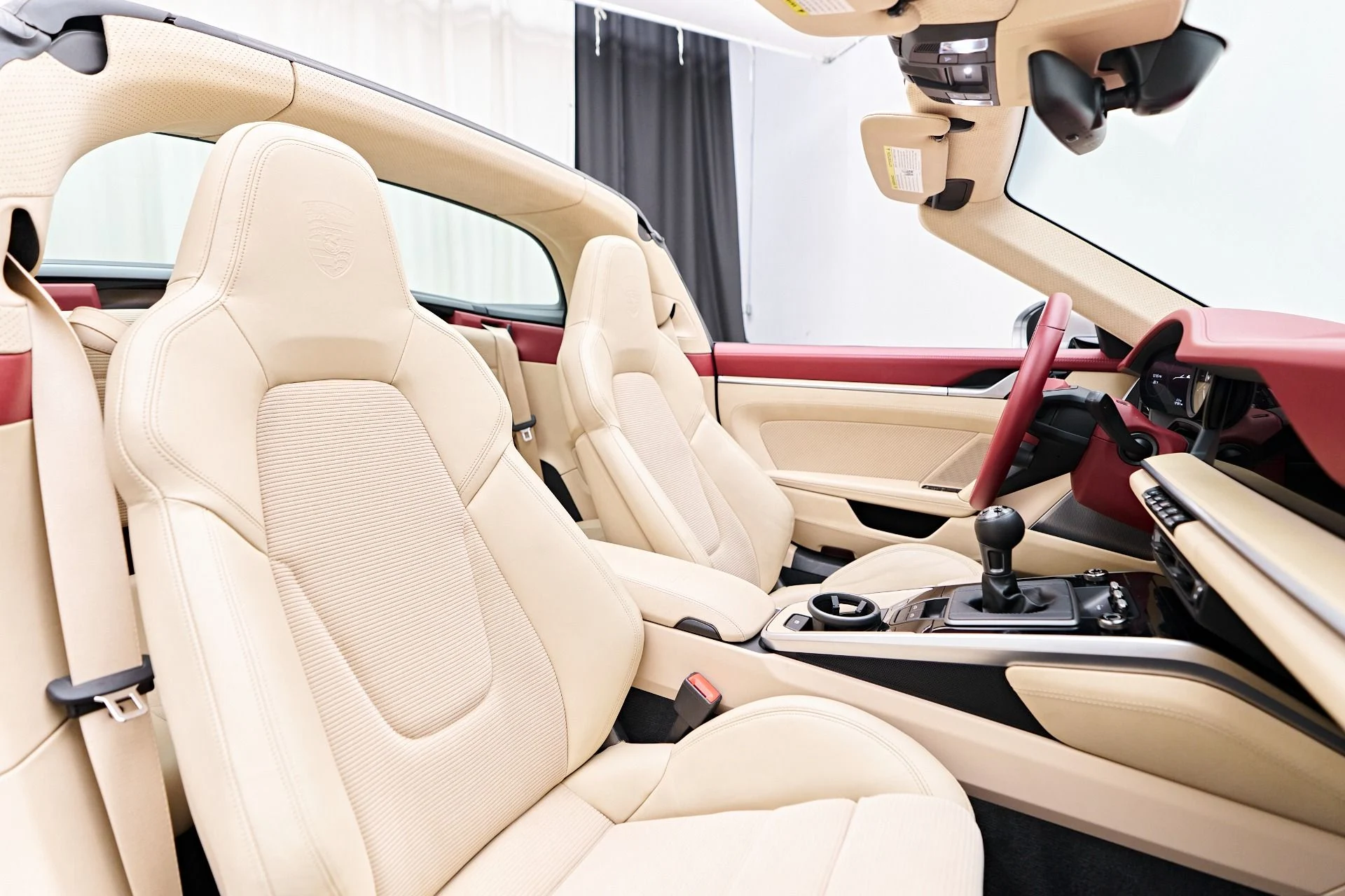 mph057_2461372704_Used_2021_Porsche_911_Targa_4_S_1757037683_1a7663161c
