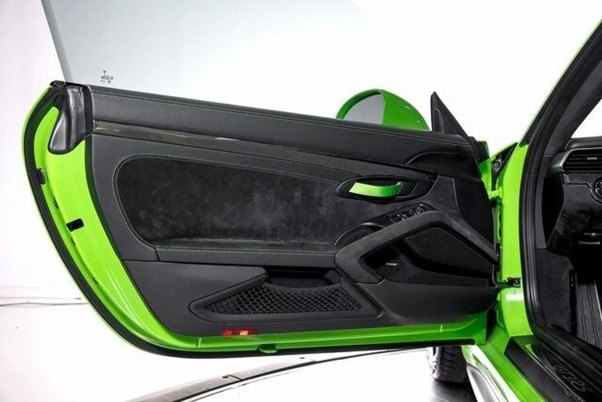 mph057_2480111853_ca08591800e9fb415c079f4ffe36e971x_d4c81c5f9b