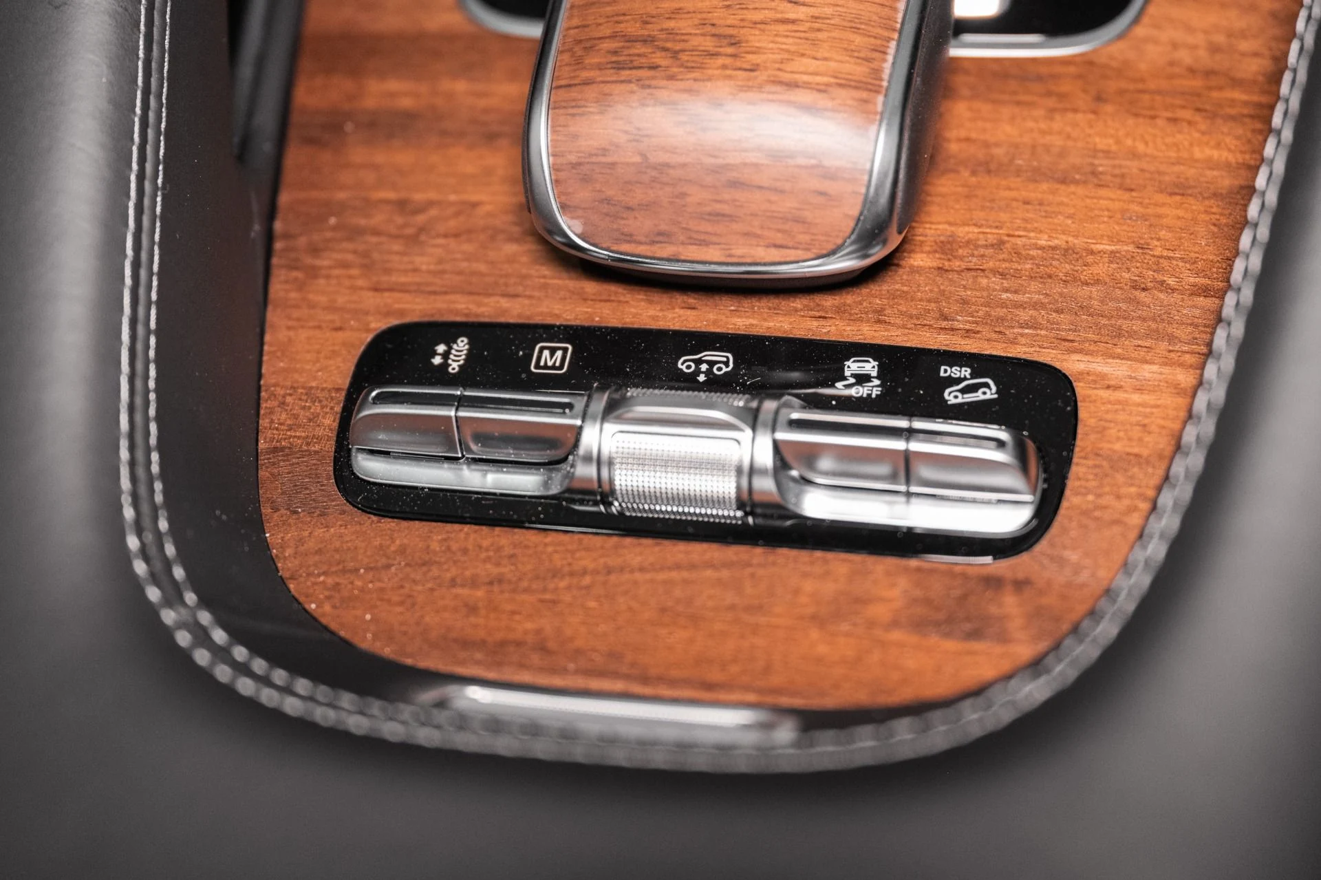 mph057_2526900662_Used_2023_Mercedes_Benz_GLS_Maybach_GLS_600_1762355740_20fa14adec