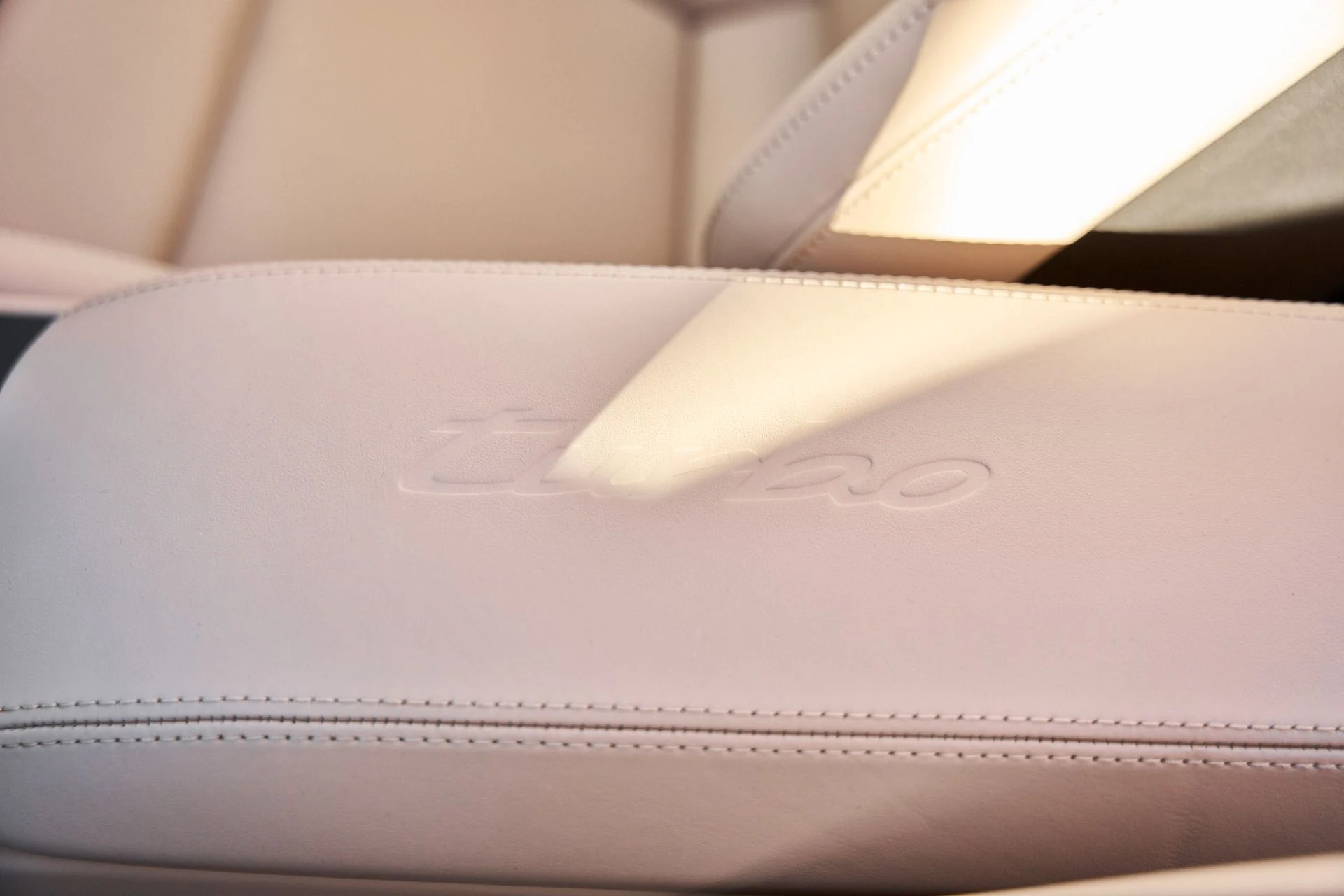 mph057_2579513579_Used_2024_Porsche_911_Turbo_1768616409_ad82cfcc4a