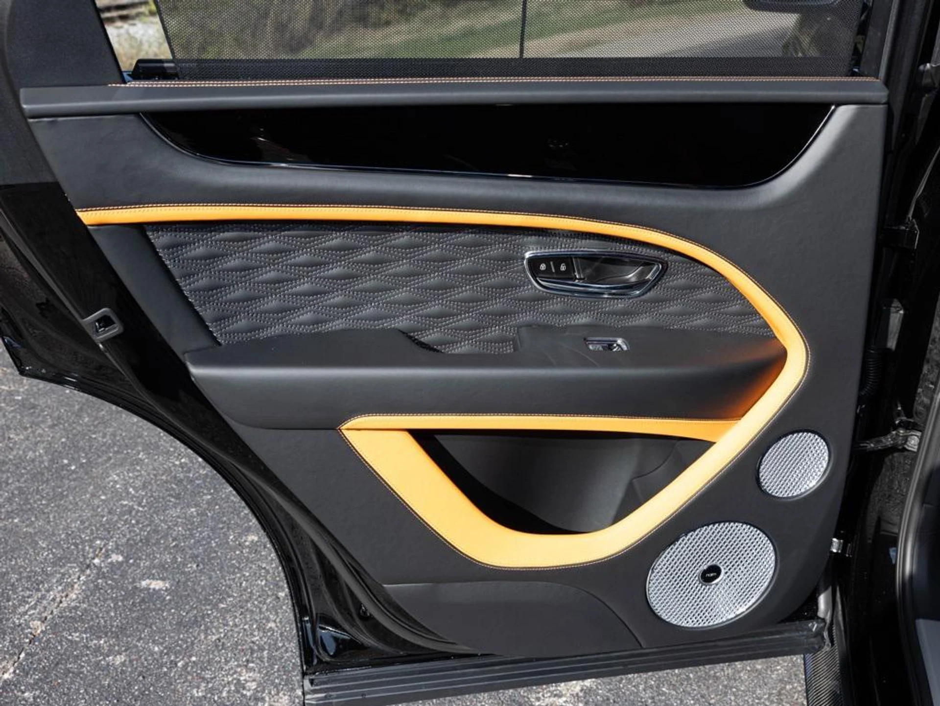 mph057_2587951629_480276648_6938475db4572ce7810abc26_30355a41e4