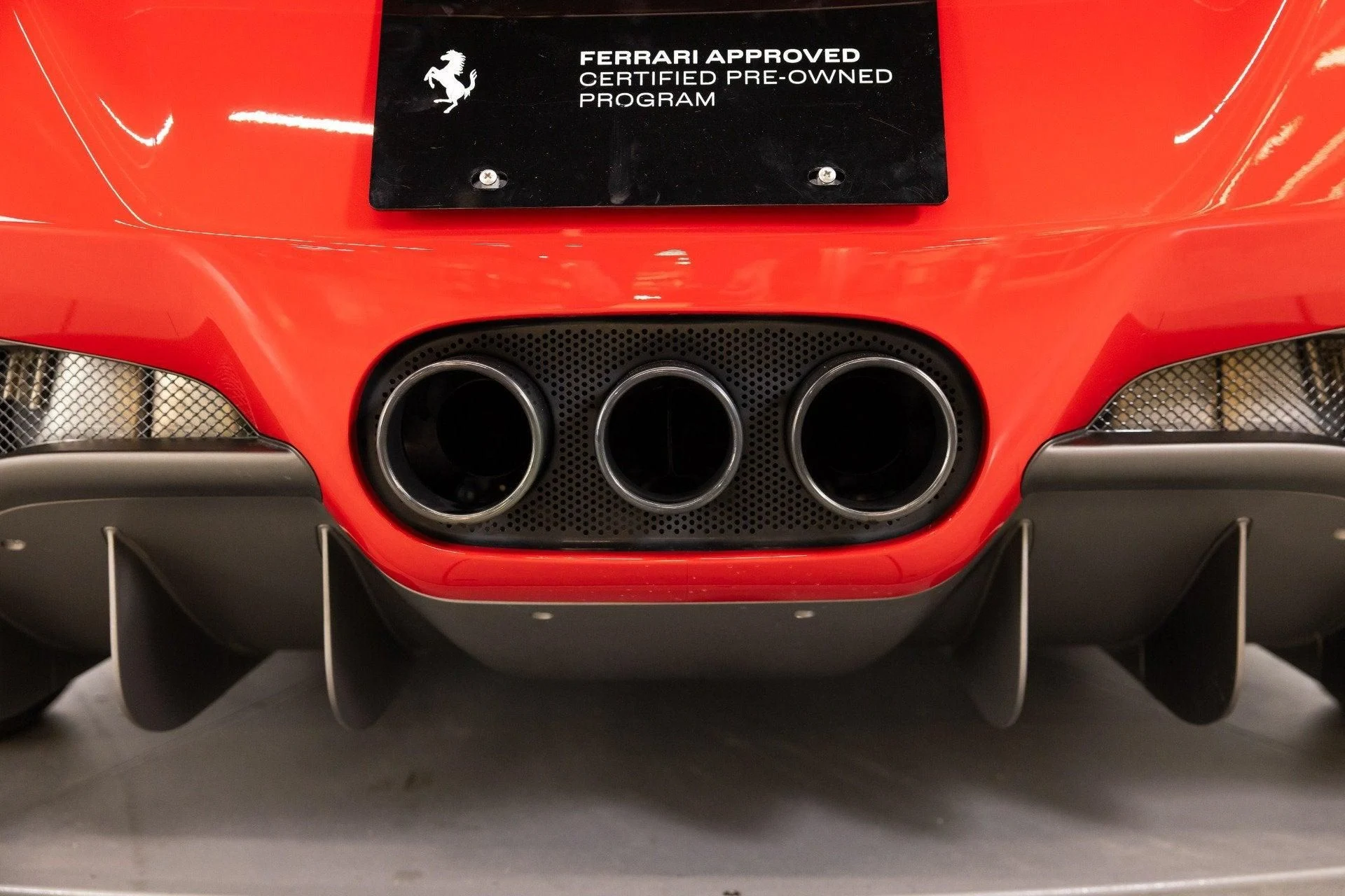 mph057_2598090543_Used_2013_Ferrari_458_Spider_1791380429_0989b09a4c