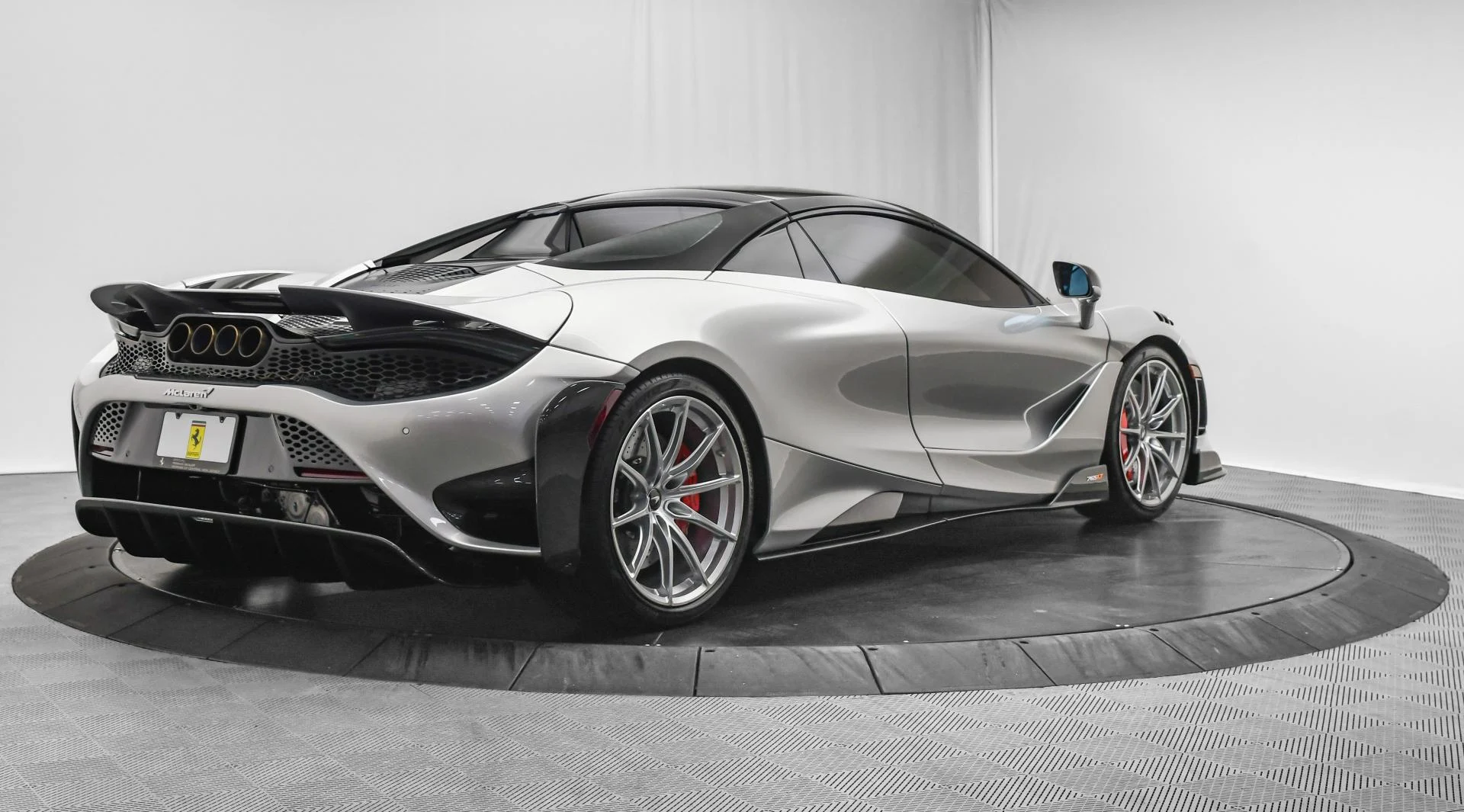 mph057_2603545971_Used_2022_Mc_Laren_765_LT_1755763846_1a4dd39845