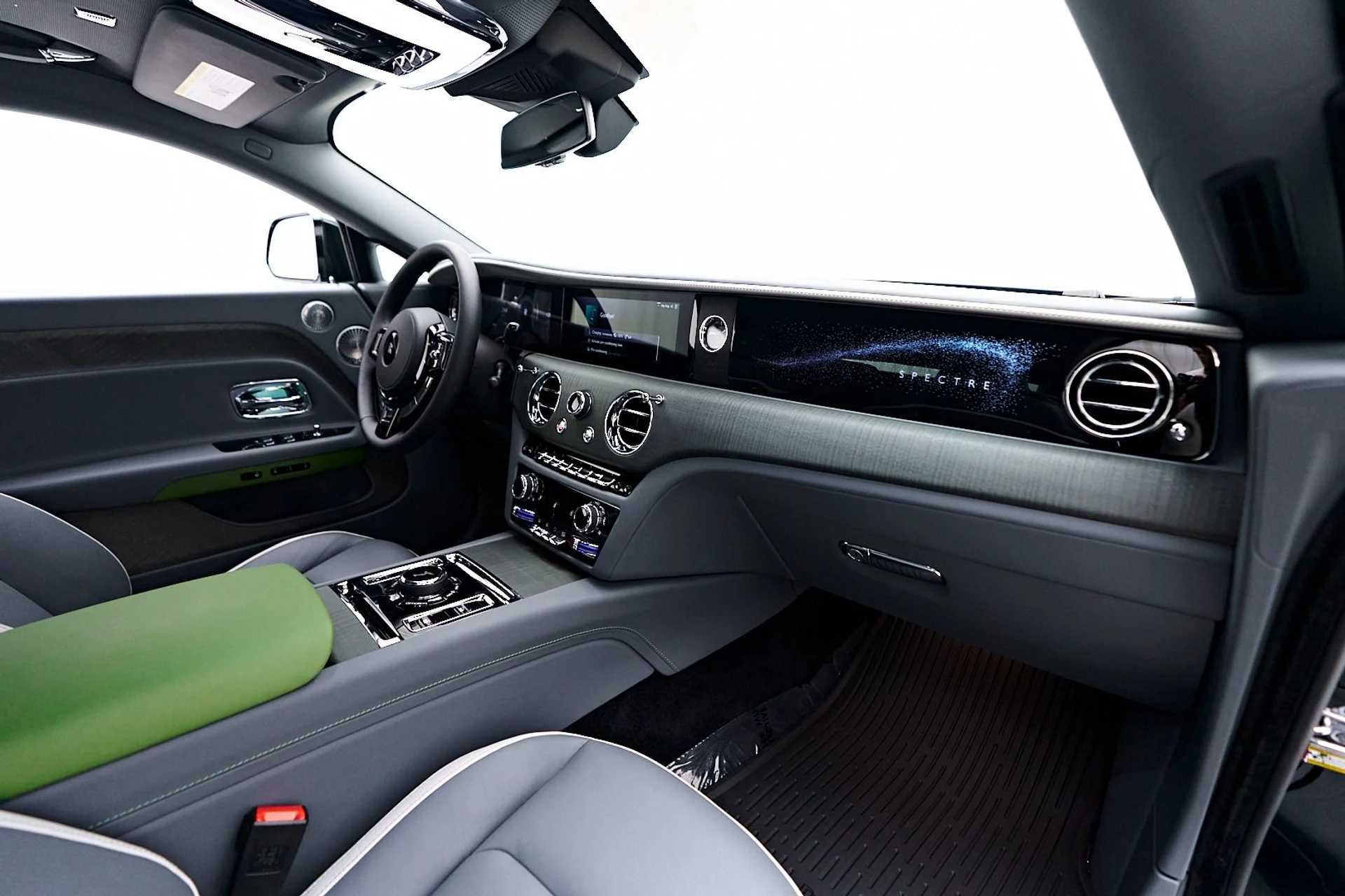 mph057_2604025061_Used_2024_Rolls_Royce_Spectre_1741399260_51c6b51d9d