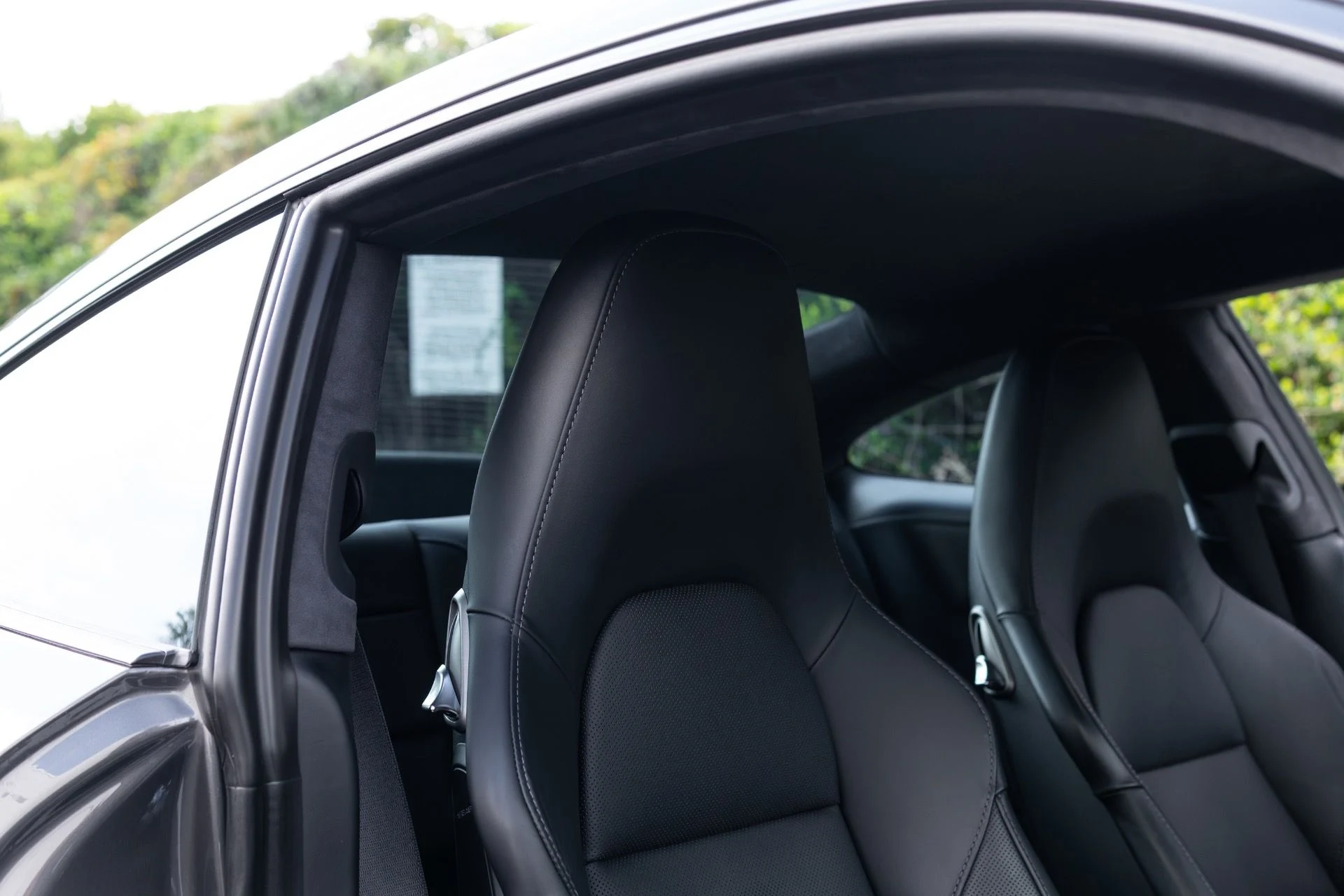 mph057_2611719268_Used_2014_Porsche_911_Turbo_S_1777344481_2cac139685