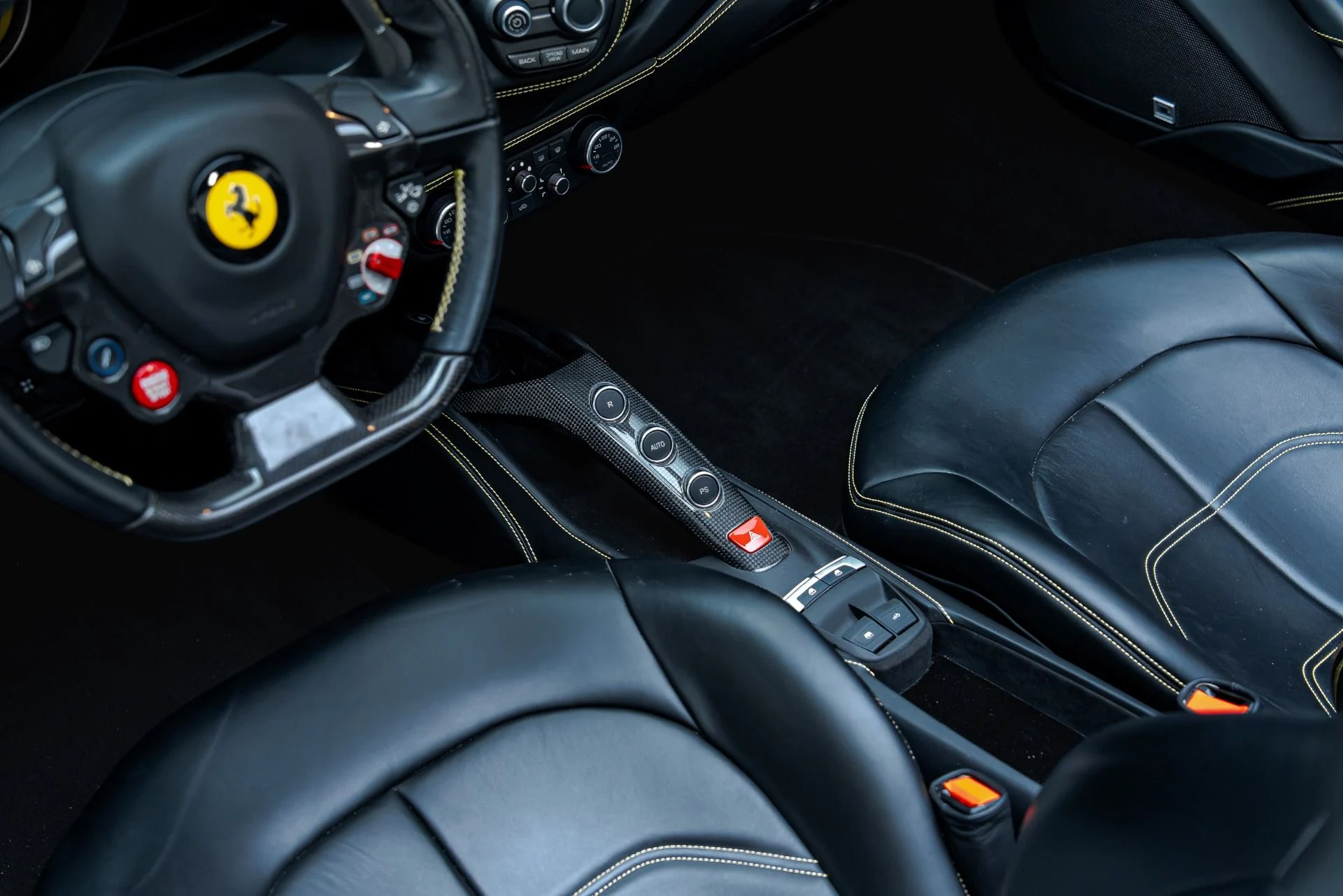 mph057_2612597876_Used_2019_Ferrari_488_Spider_1791569587_4bb7789fa0