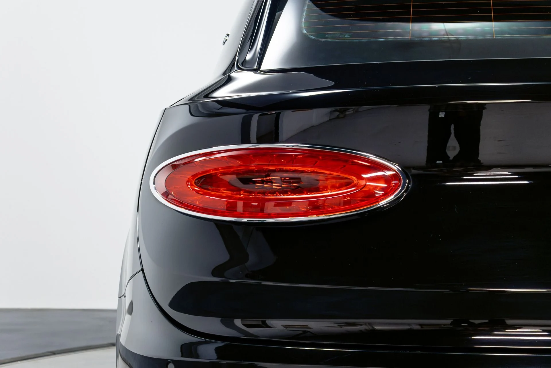 mph057_2636732336_Used_2021_Bentley_Bentayga_V8_First_Edition_1776782316_6aaab5ab76