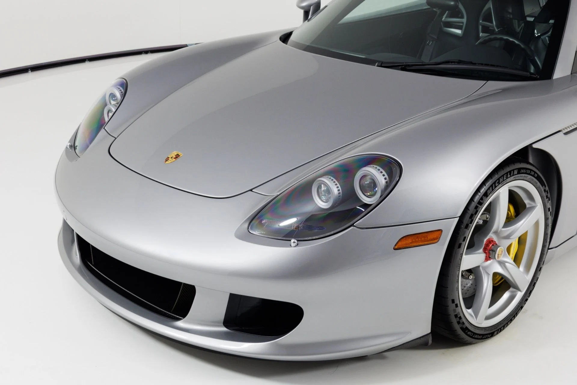 mph057_2648691974_Used_2004_Porsche_Carrera_GT_1780937853_0cc6153edc
