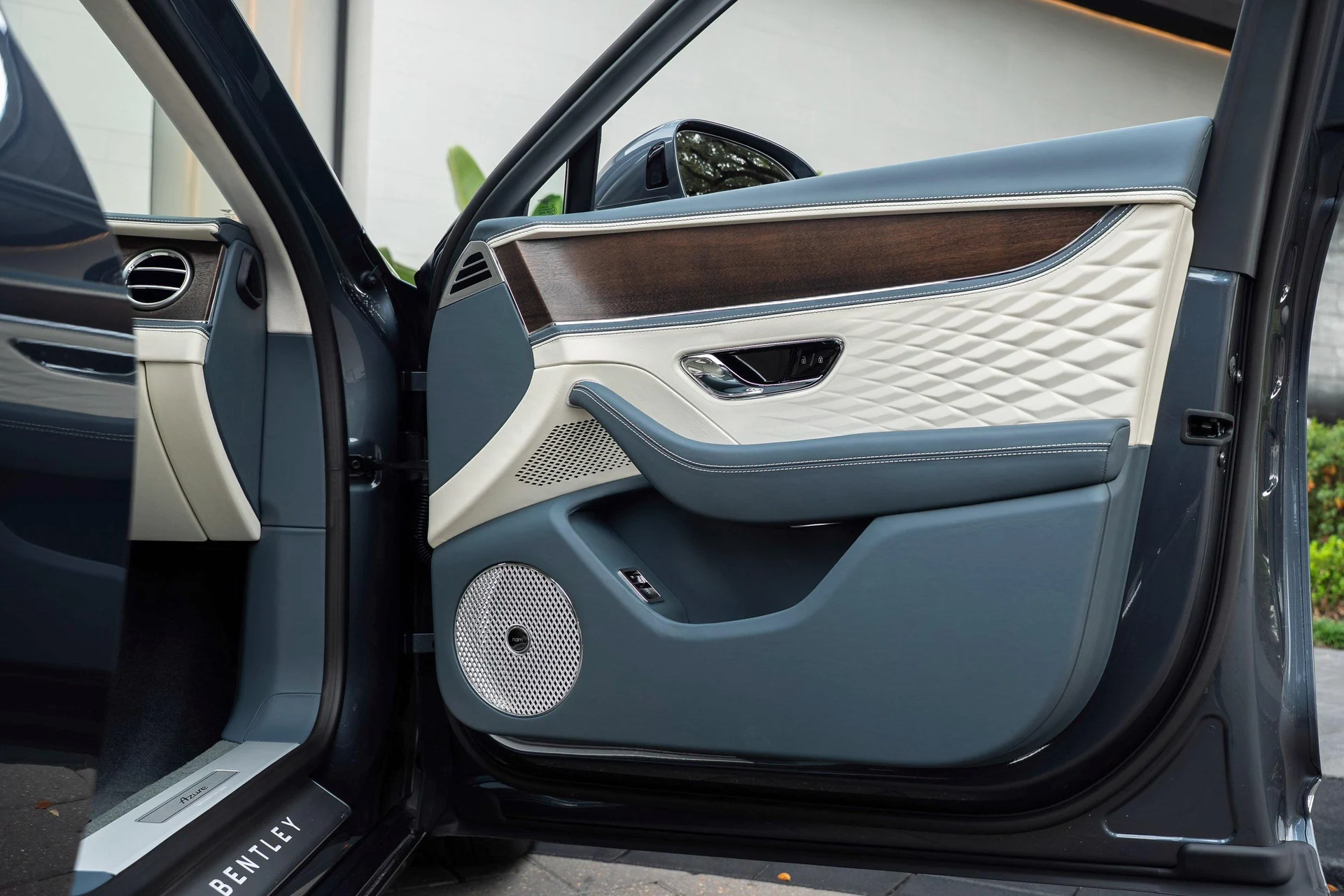 mph057_2653184187_477619931_6954c0cb4e73cd9f103f507b_531501d4f2