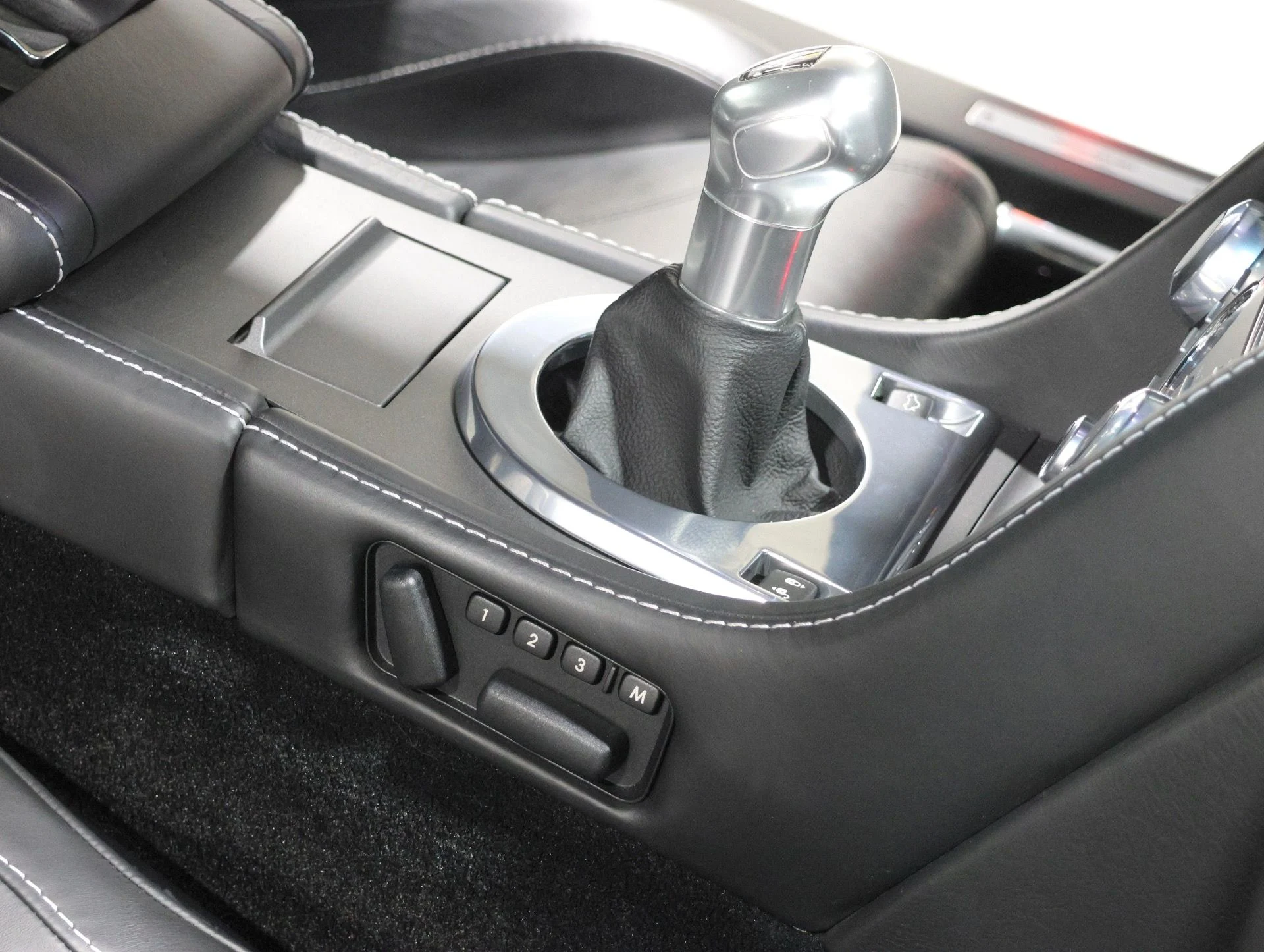 mph057_2699272403_Used_2012_Aston_Martin_V12_Vantage_Rare_6_Speed_Manual_Over_200_K_MSRP_20_K_In_Recent_Maintenance_1770846605_60d6576871