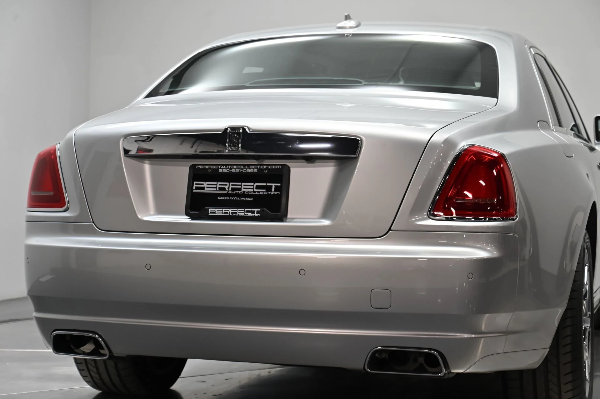 mph057_2713822551_Used_2012_Rolls_Royce_Ghost_1757528739_1151fdf465