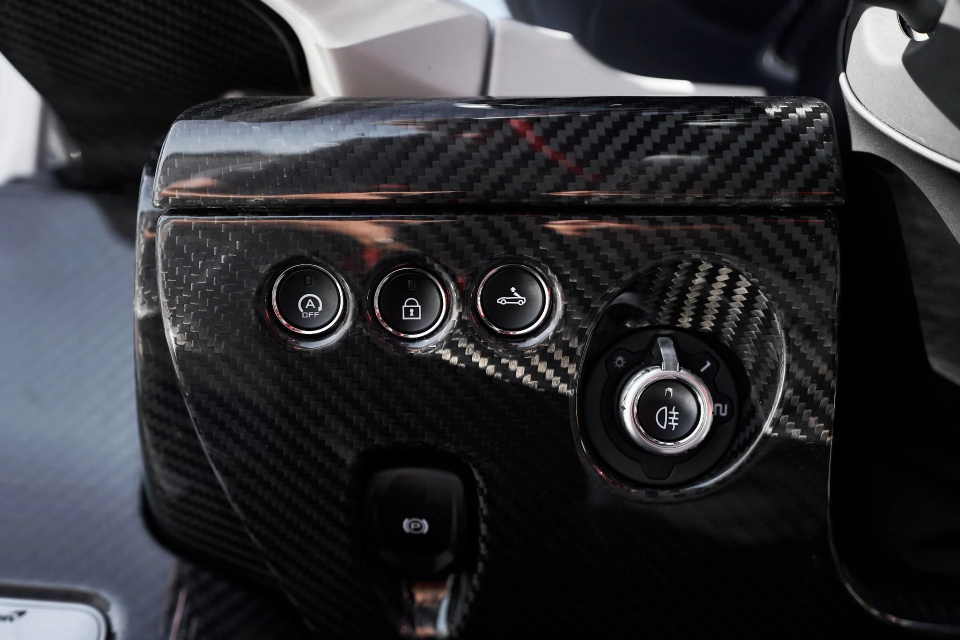 mph057_2723047600_Used_2021_Mc_Laren_Elva_1762815358_4cddb2c2a8