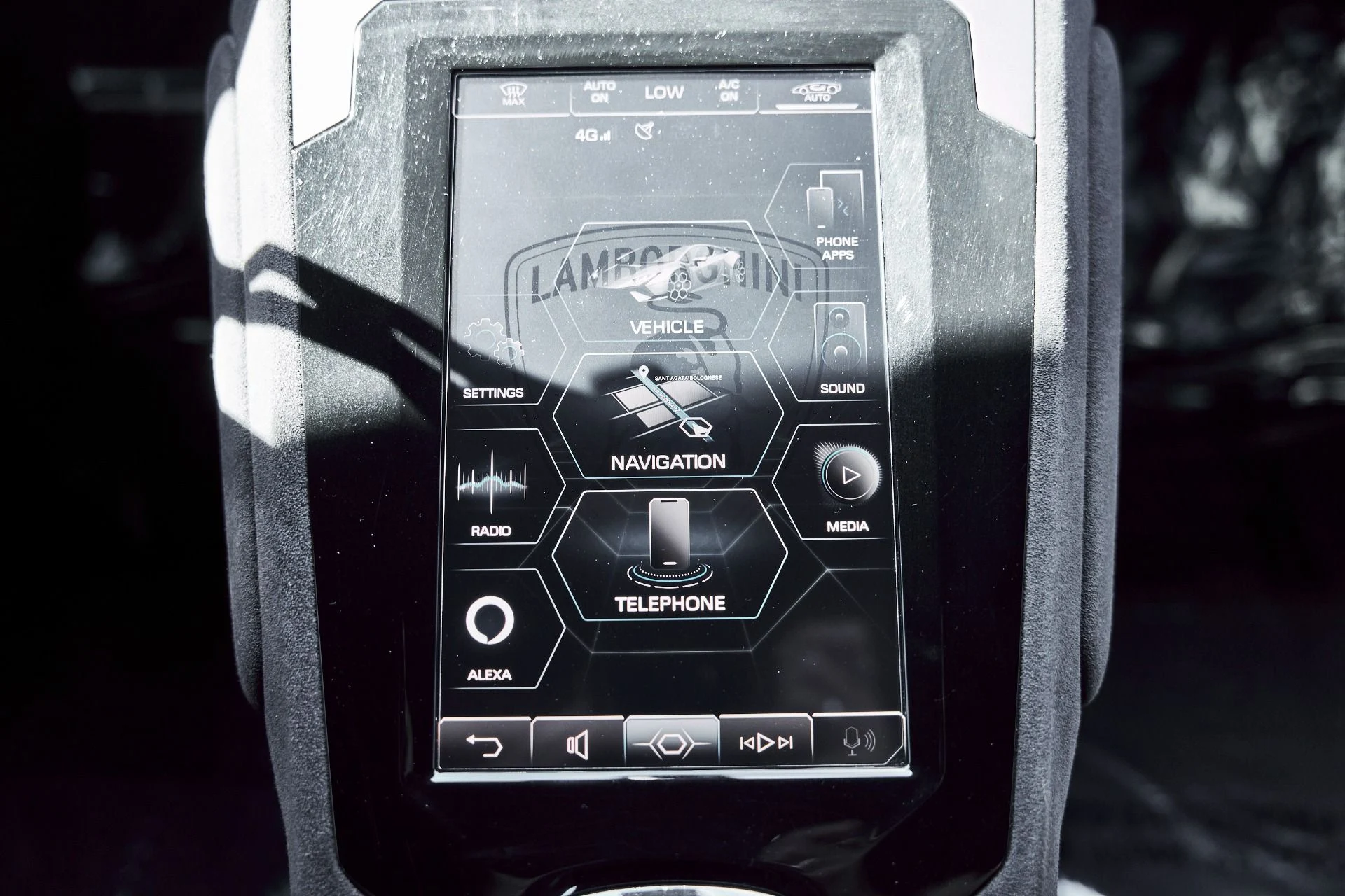 mph057_2738320135_Used_2023_Lamborghini_Huracan_Tecnica_Base_1777013776_1b37c36fa1