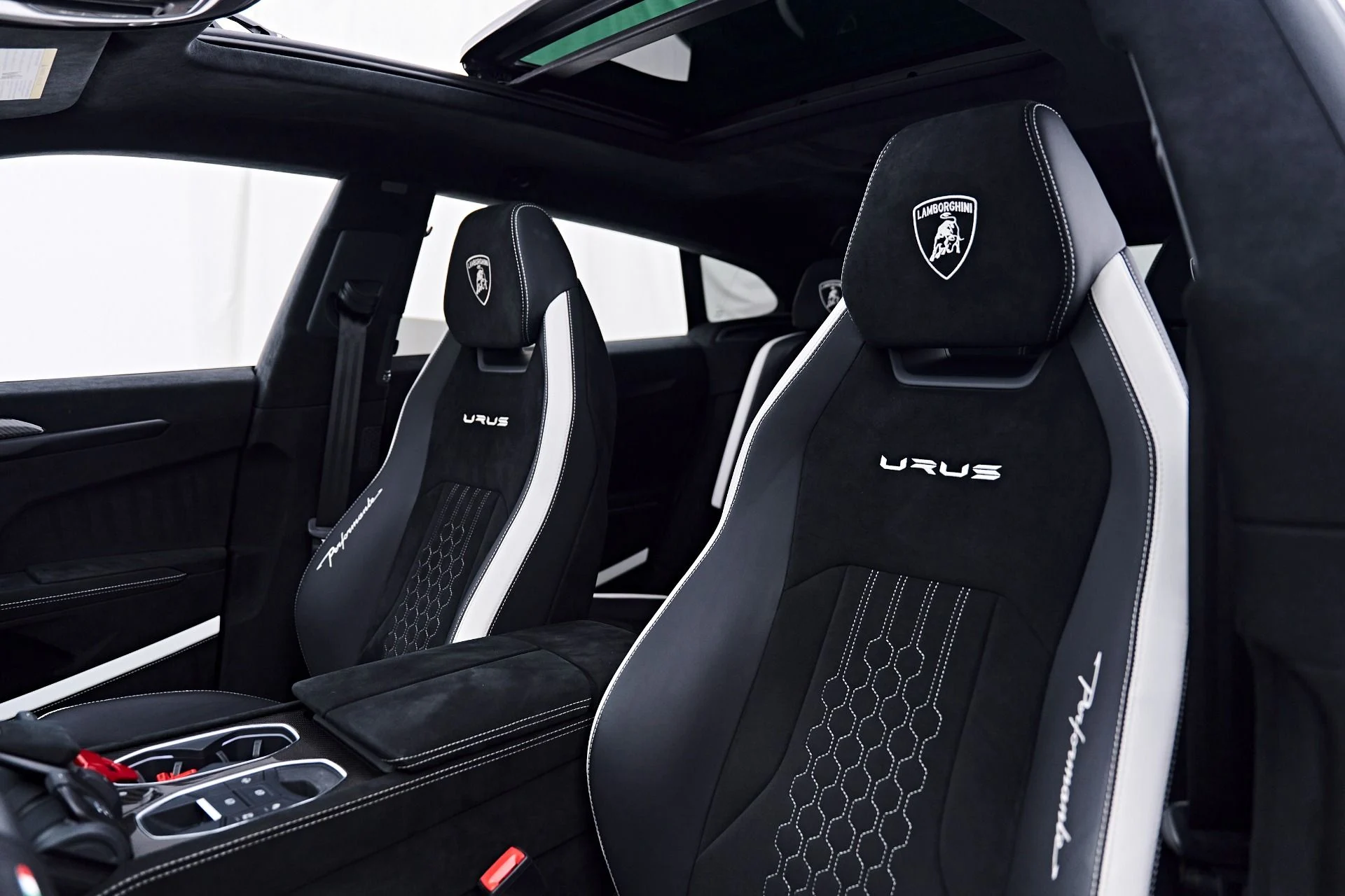 mph057_2756627786_Used_2023_Lamborghini_Urus_Performante_1785711347_3c222ba437